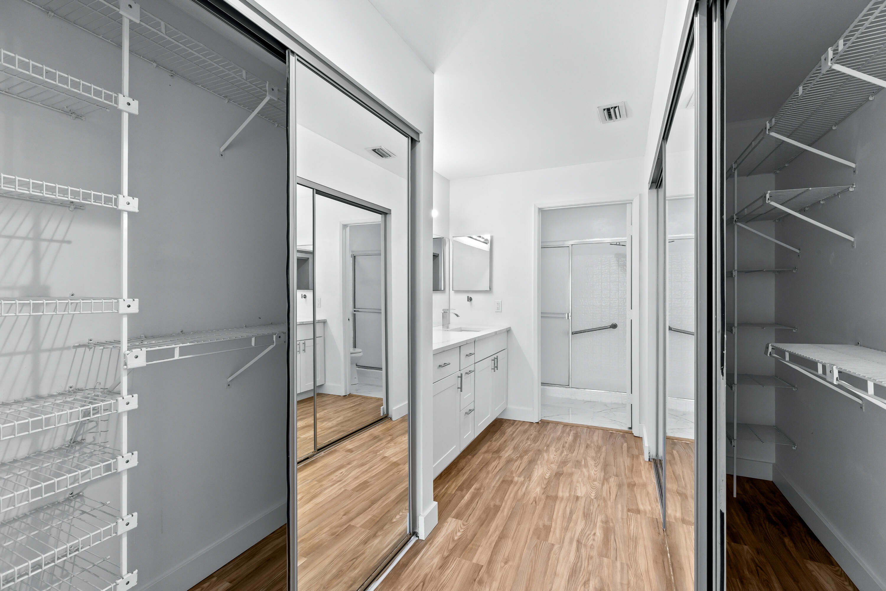 WHISPER WALK SEC C CONDO - Residential