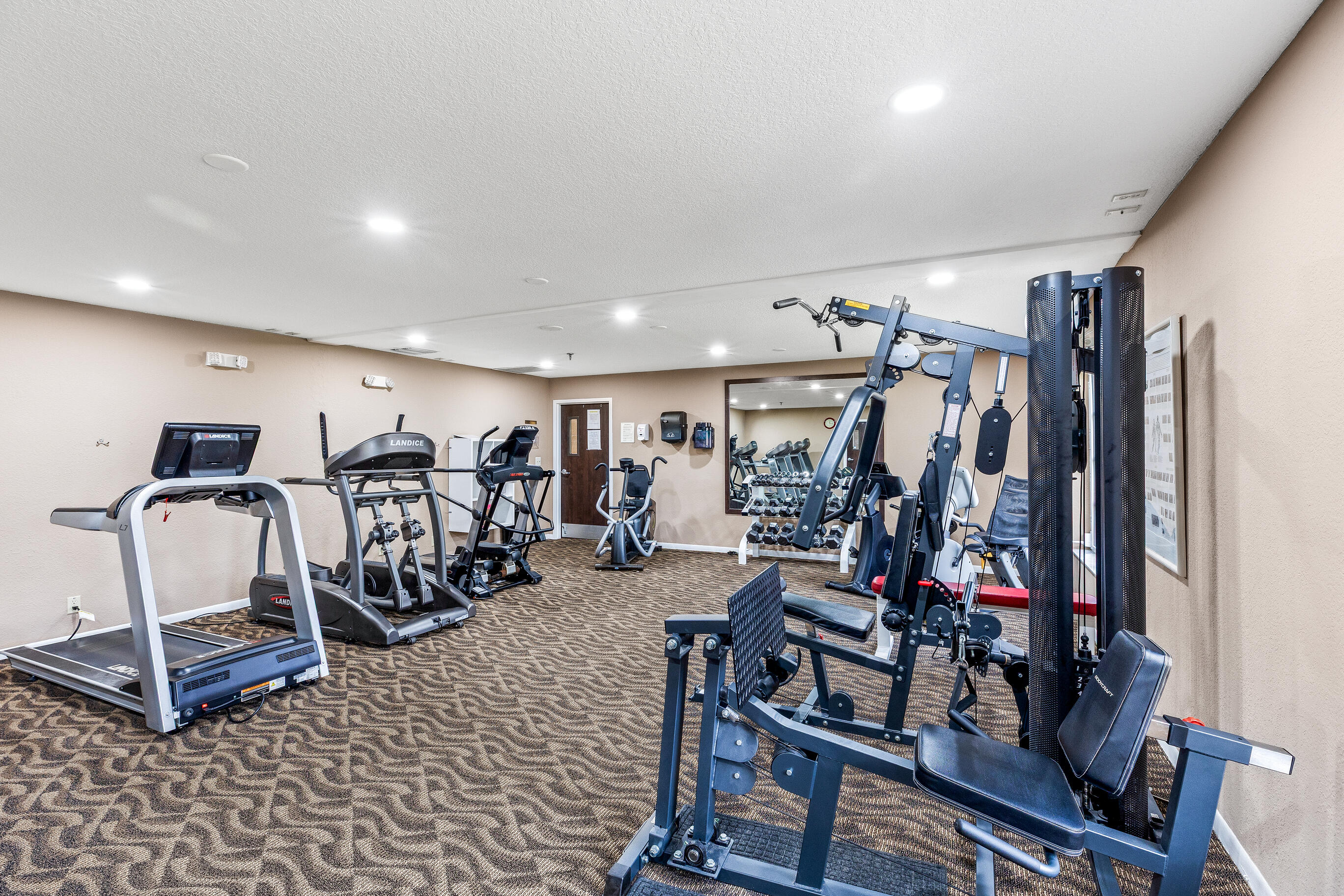 WHISPER WALK SEC C CONDO - Residential