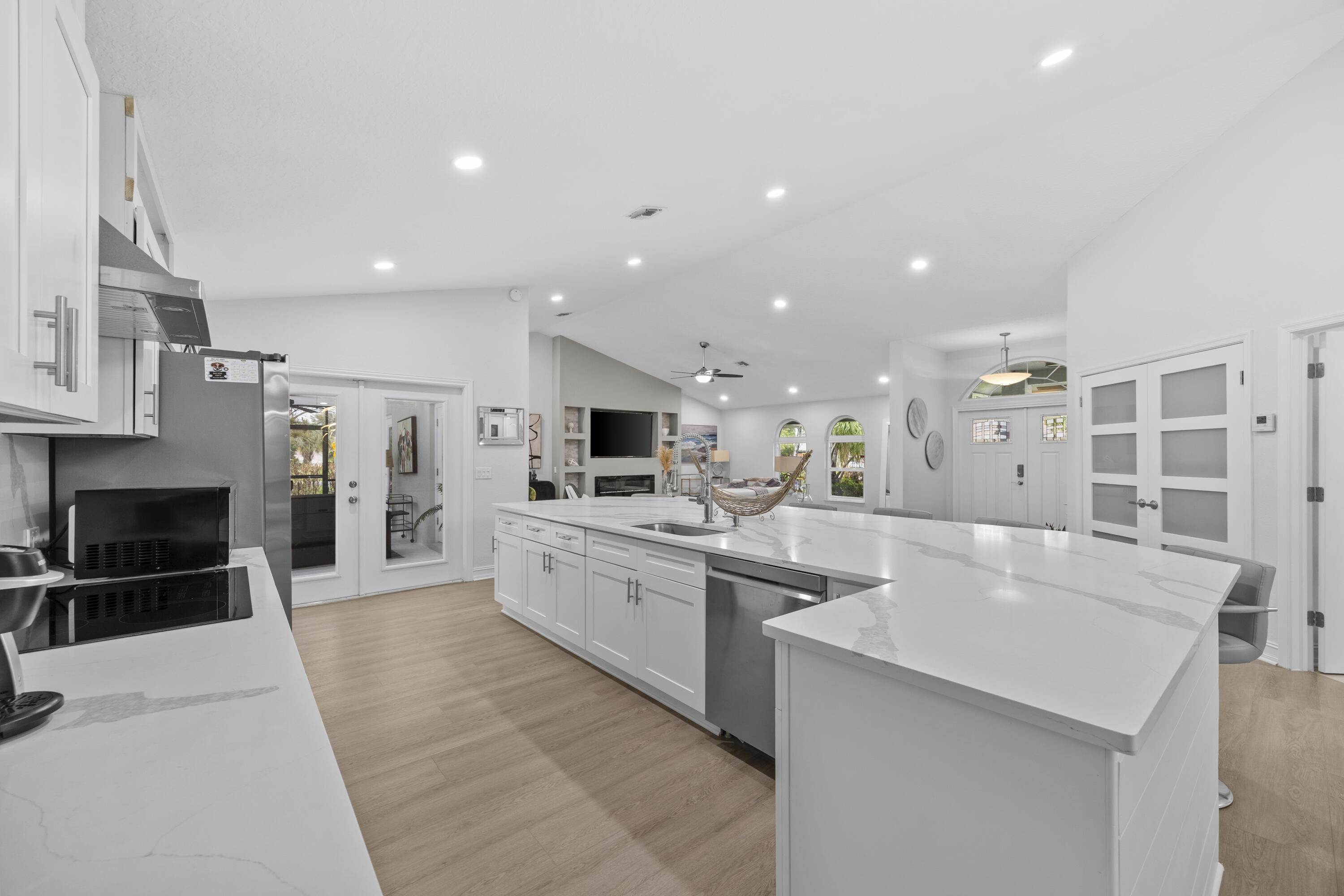 ISLAND OF WELLINGTON - Residential