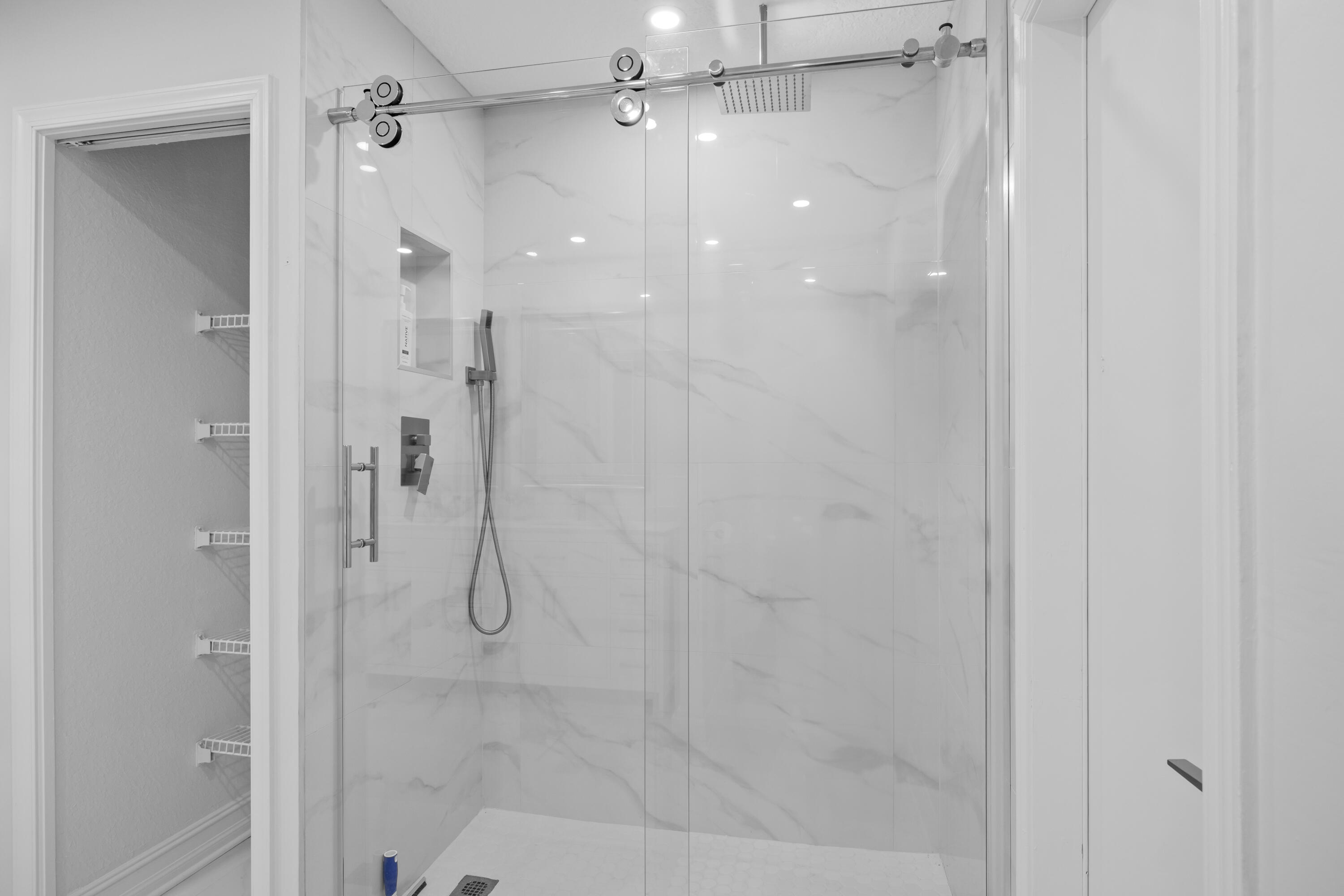 ISLAND OF WELLINGTON - Residential