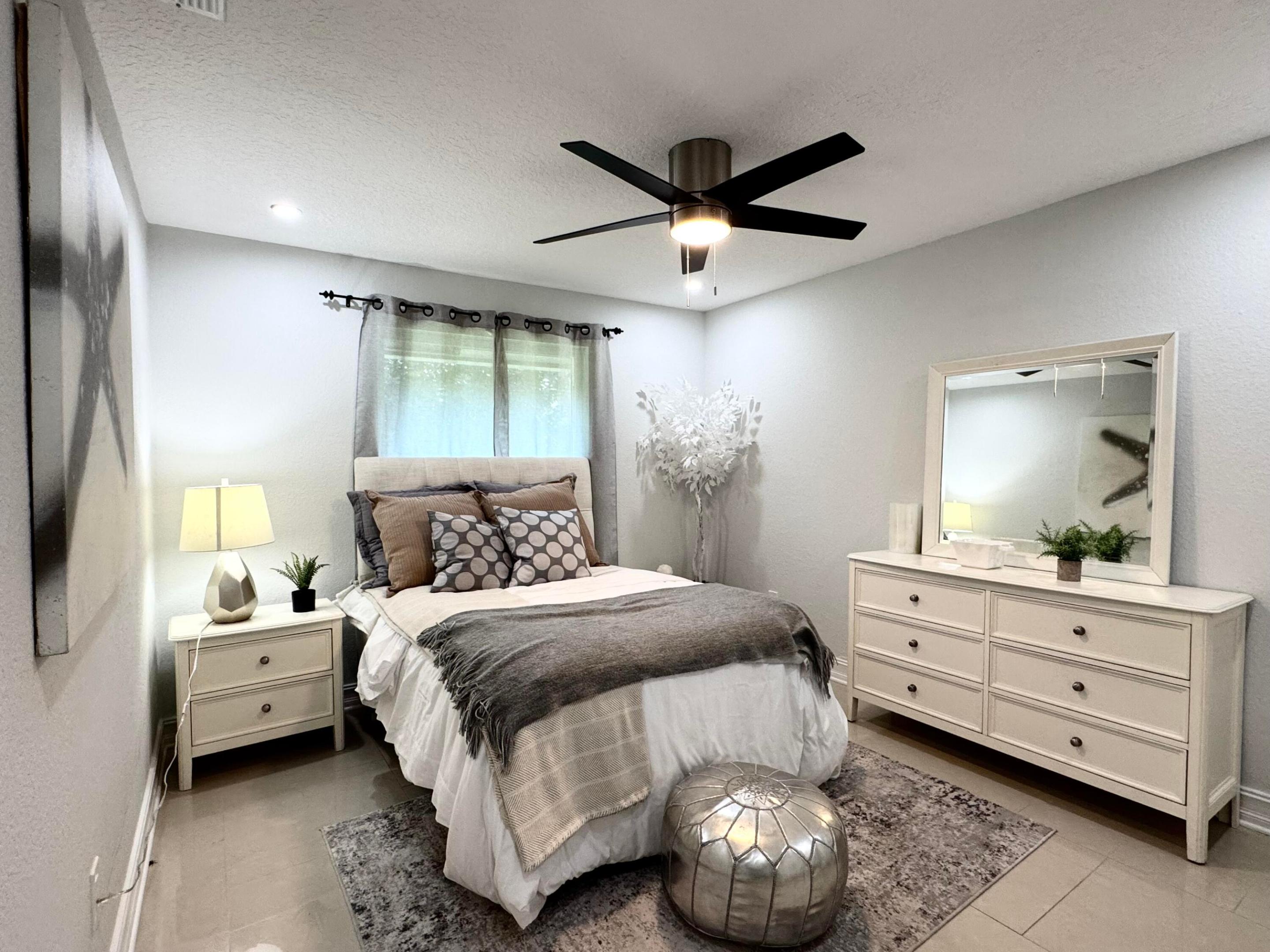 ISLAND OF WELLINGTON - Residential