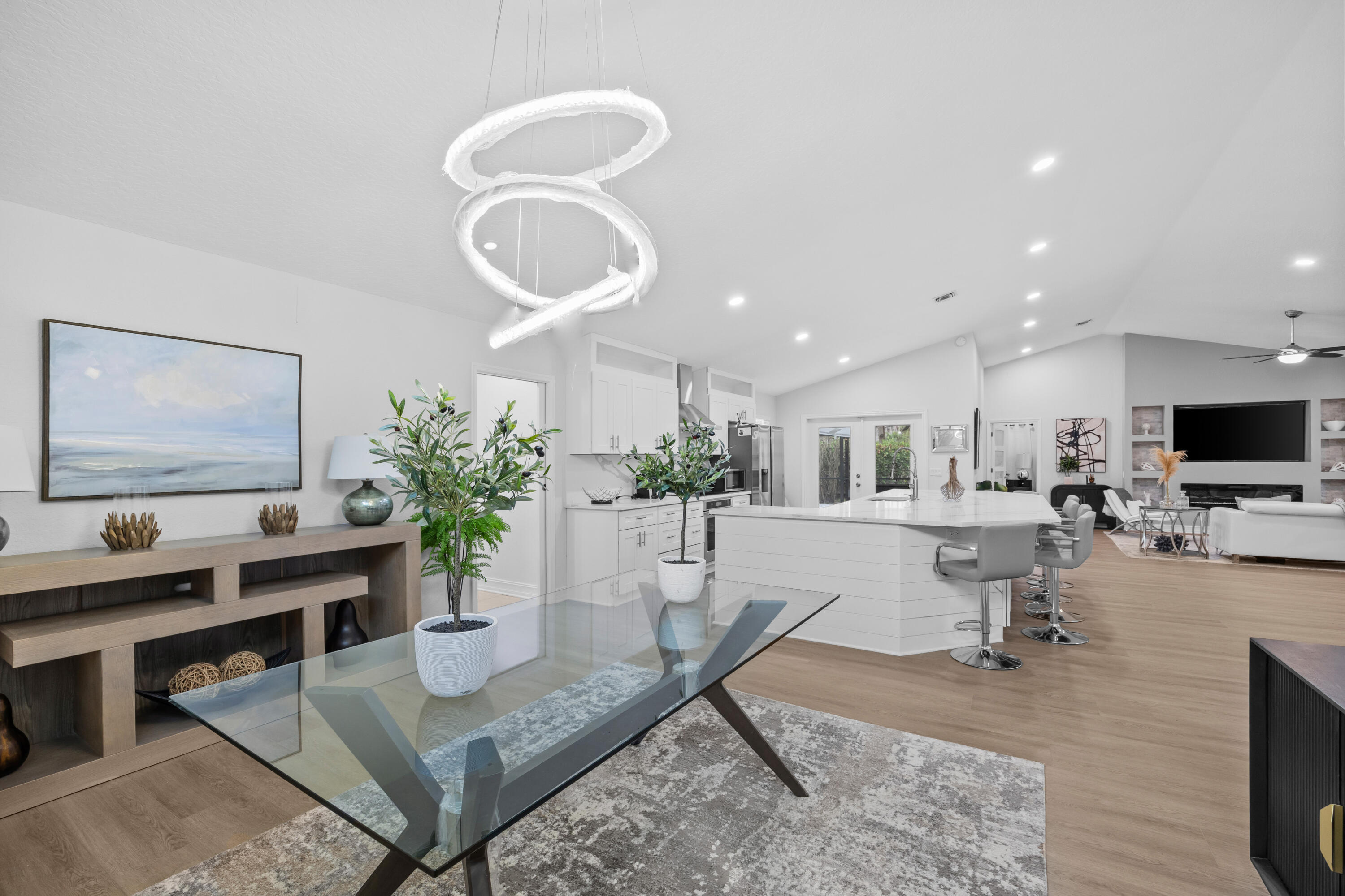 ISLAND OF WELLINGTON - Residential