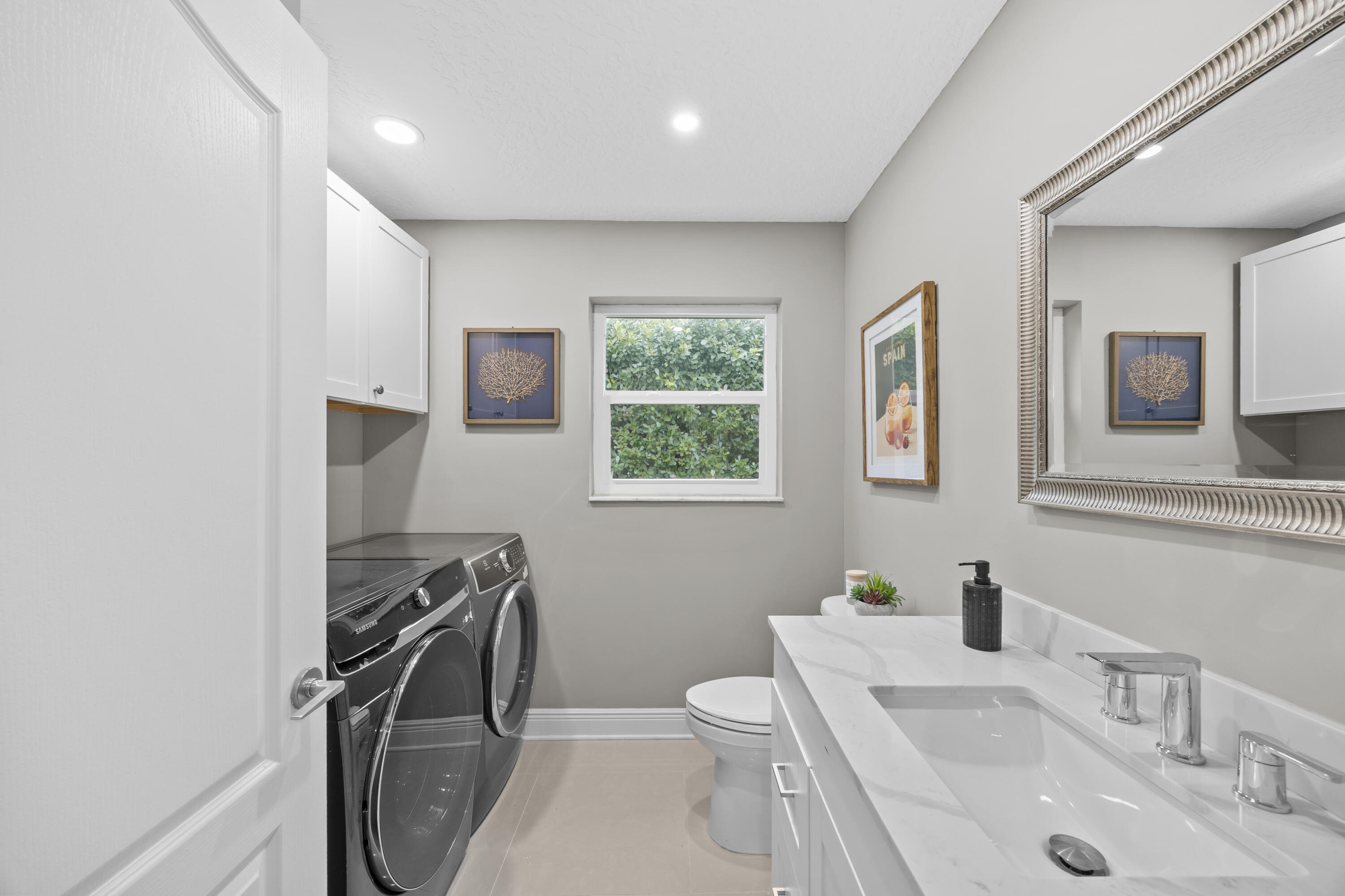 ISLAND OF WELLINGTON - Residential