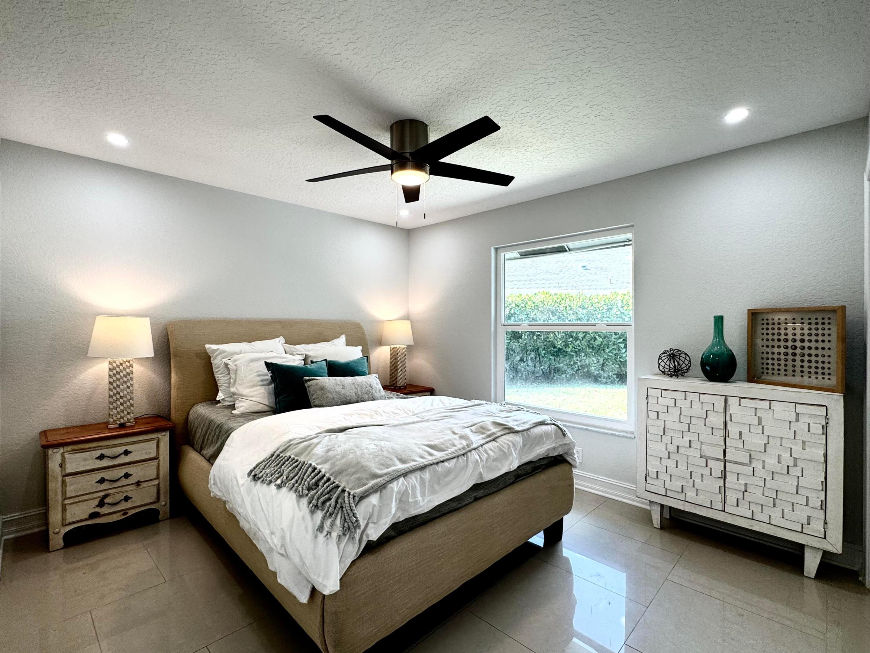 ISLAND OF WELLINGTON - Residential