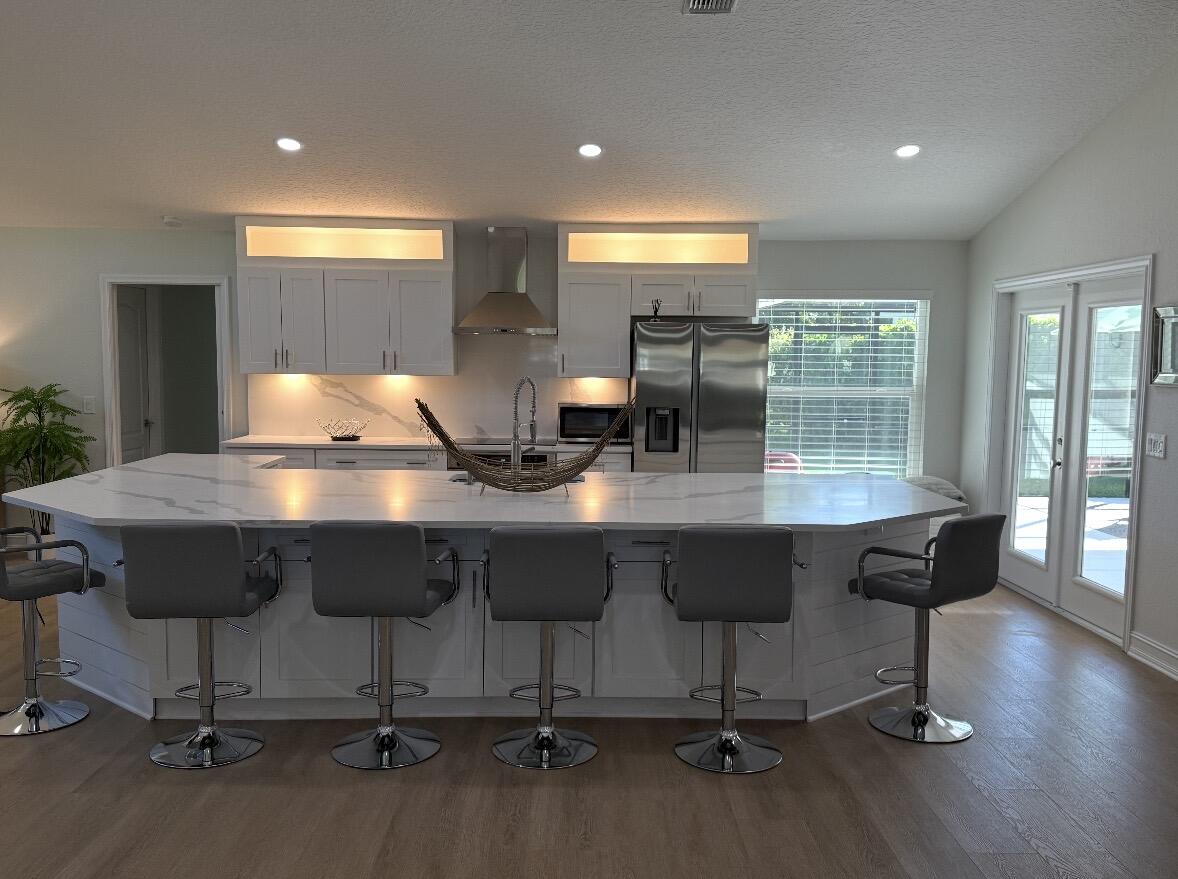 ISLAND OF WELLINGTON - Residential