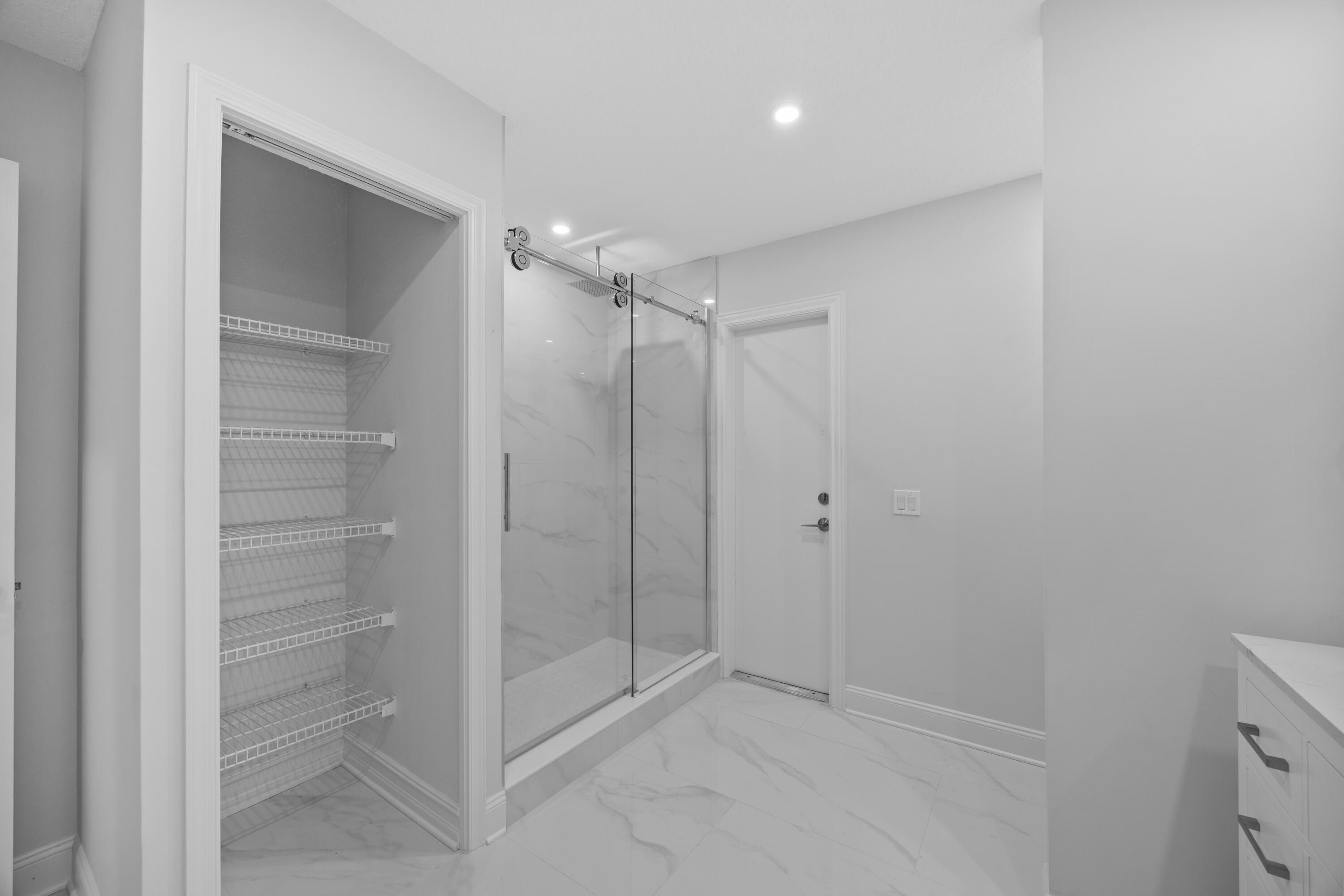 ISLAND OF WELLINGTON - Residential