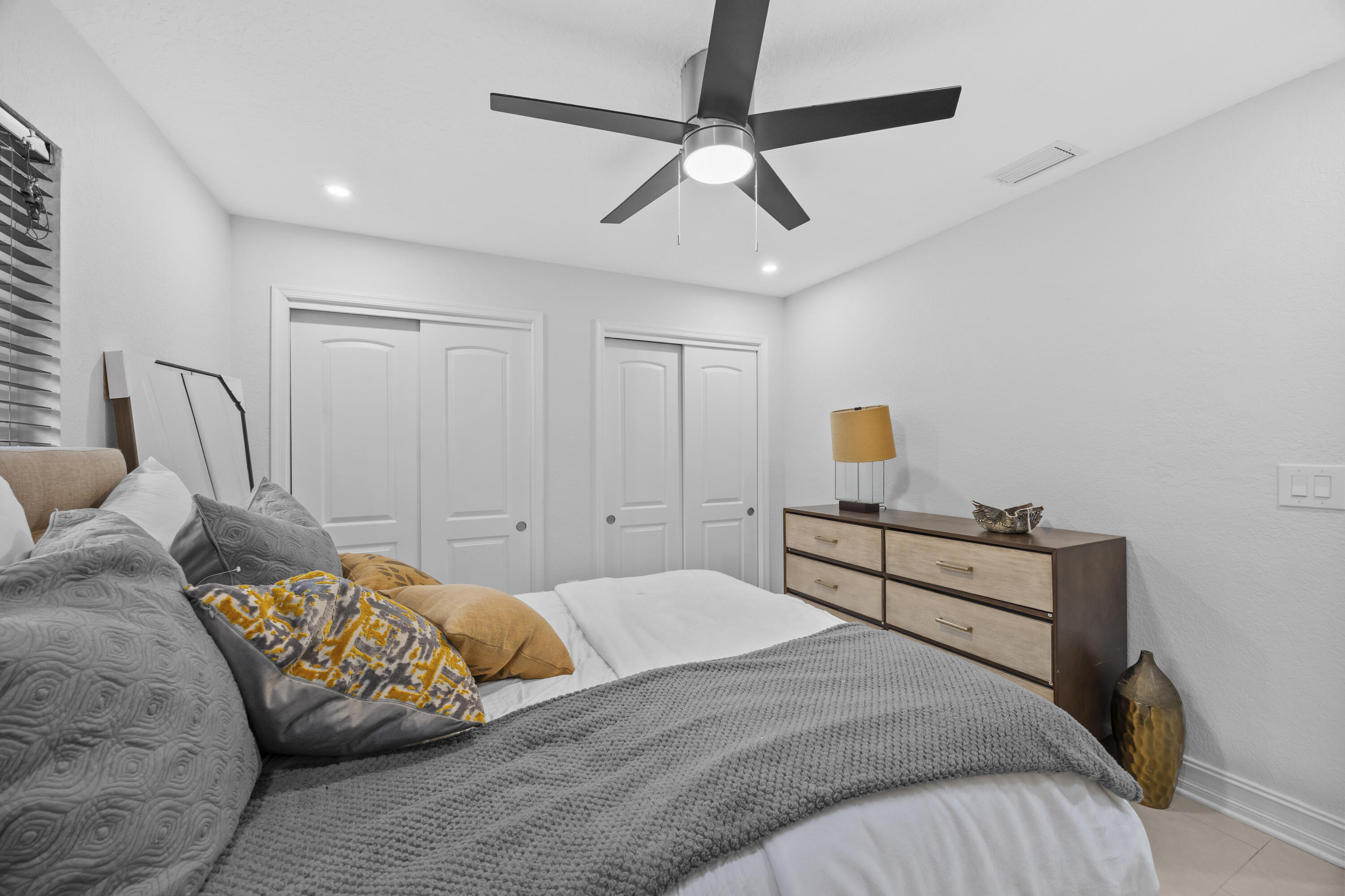 ISLAND OF WELLINGTON - Residential