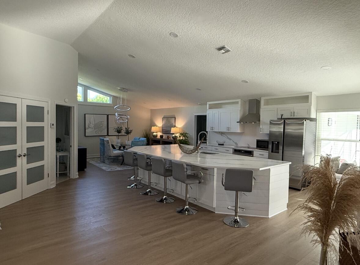 ISLAND OF WELLINGTON - Residential