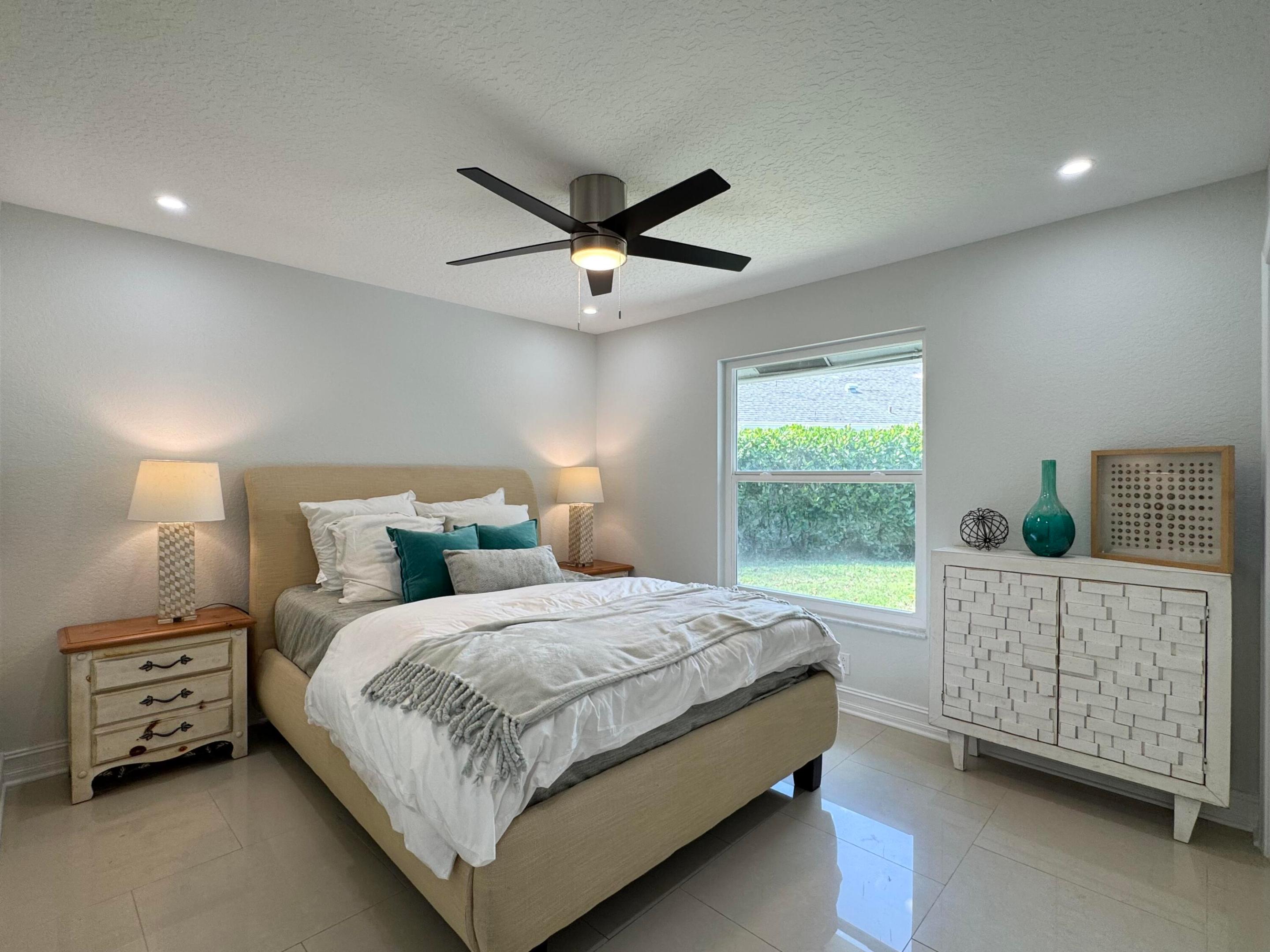 ISLAND OF WELLINGTON - Residential