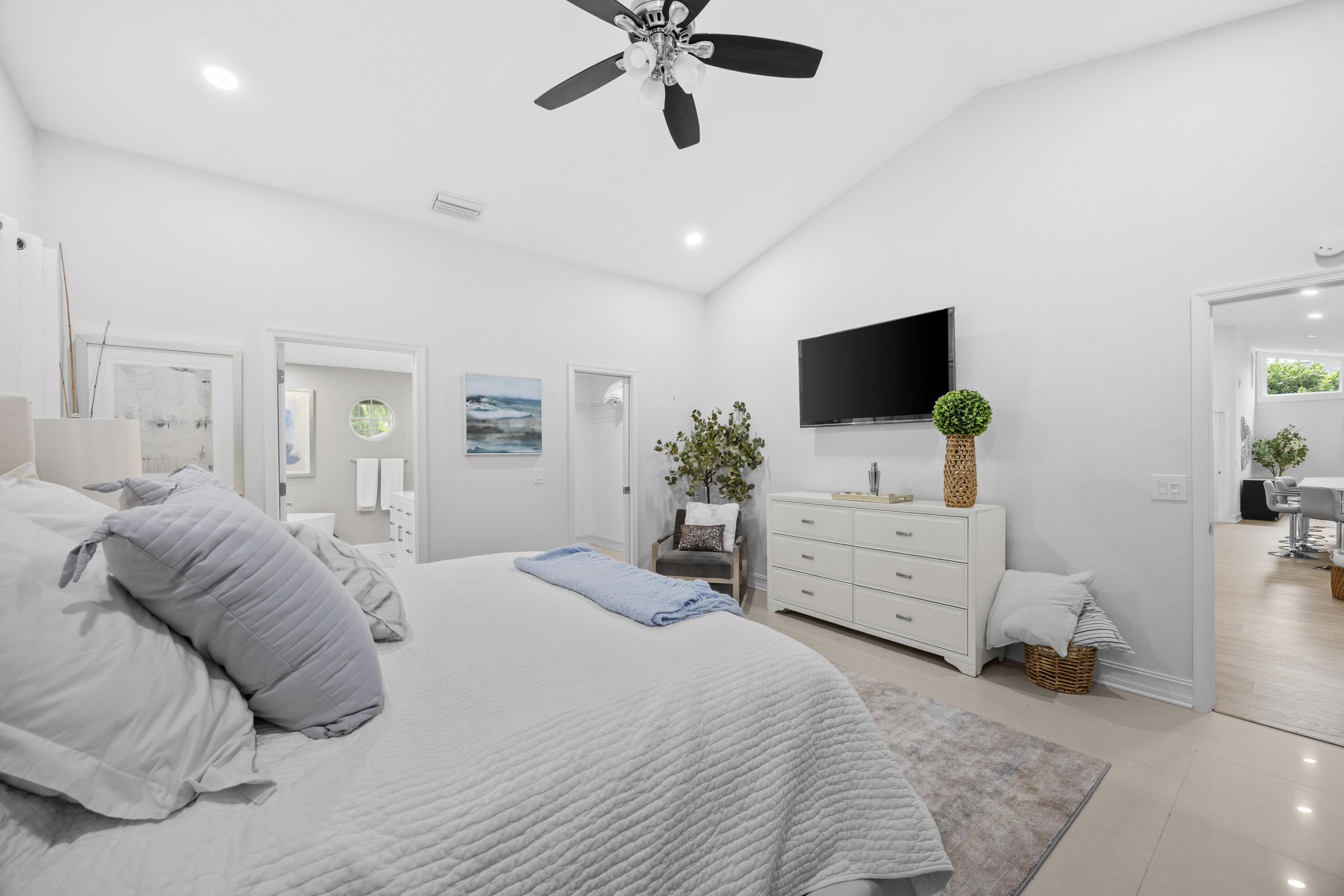 ISLAND OF WELLINGTON - Residential