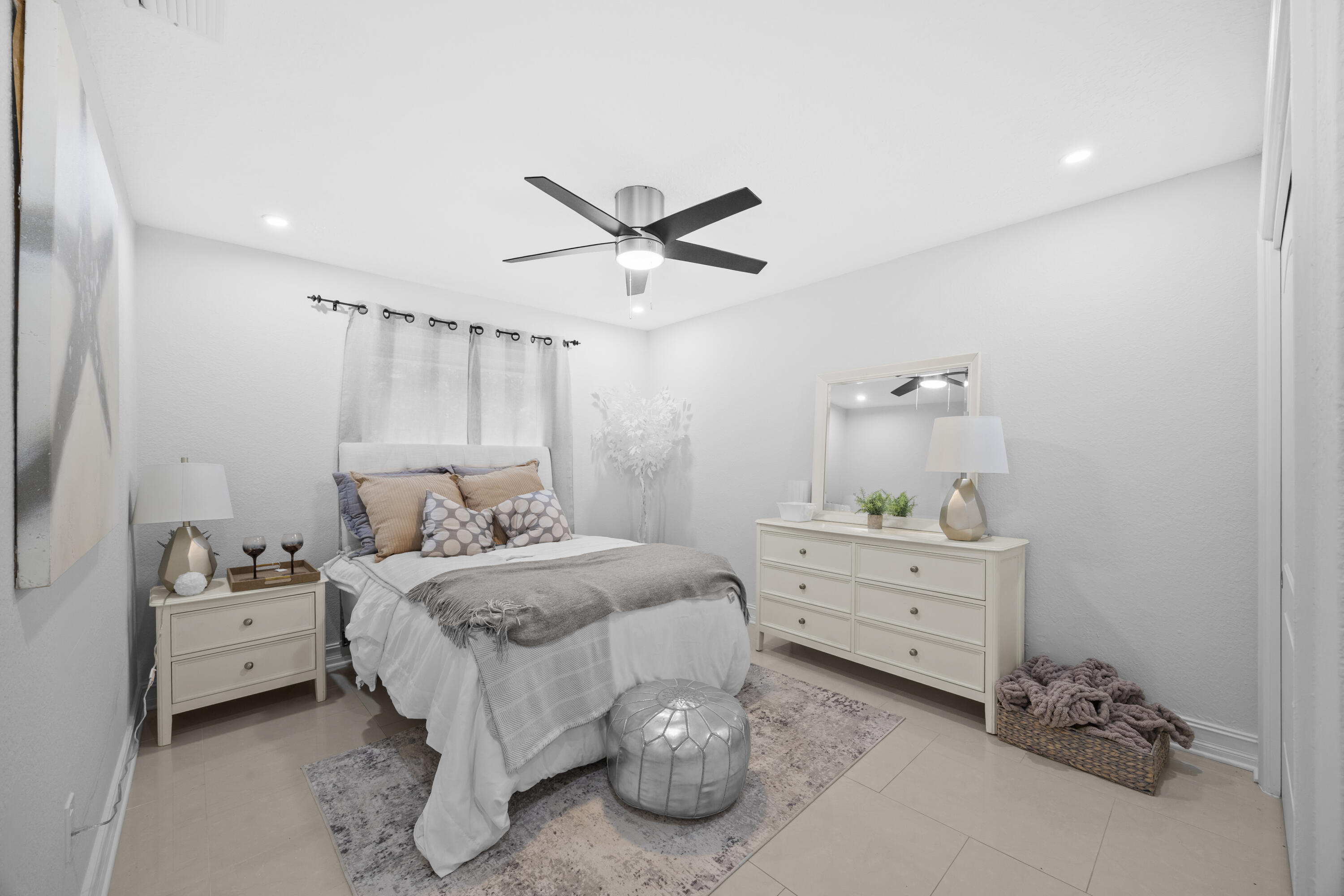 ISLAND OF WELLINGTON - Residential