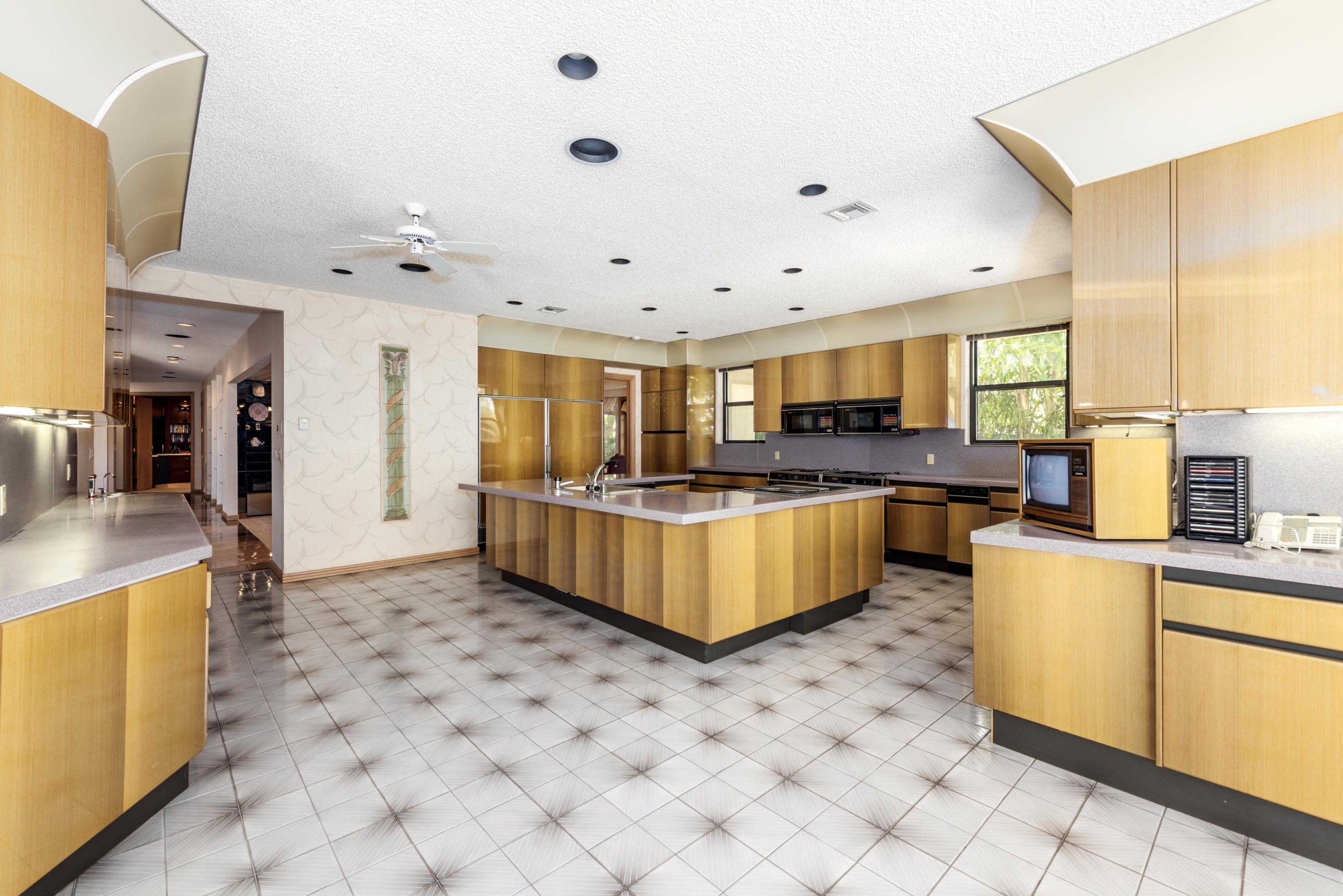 Royal Palm Yacht & Countr - Residential