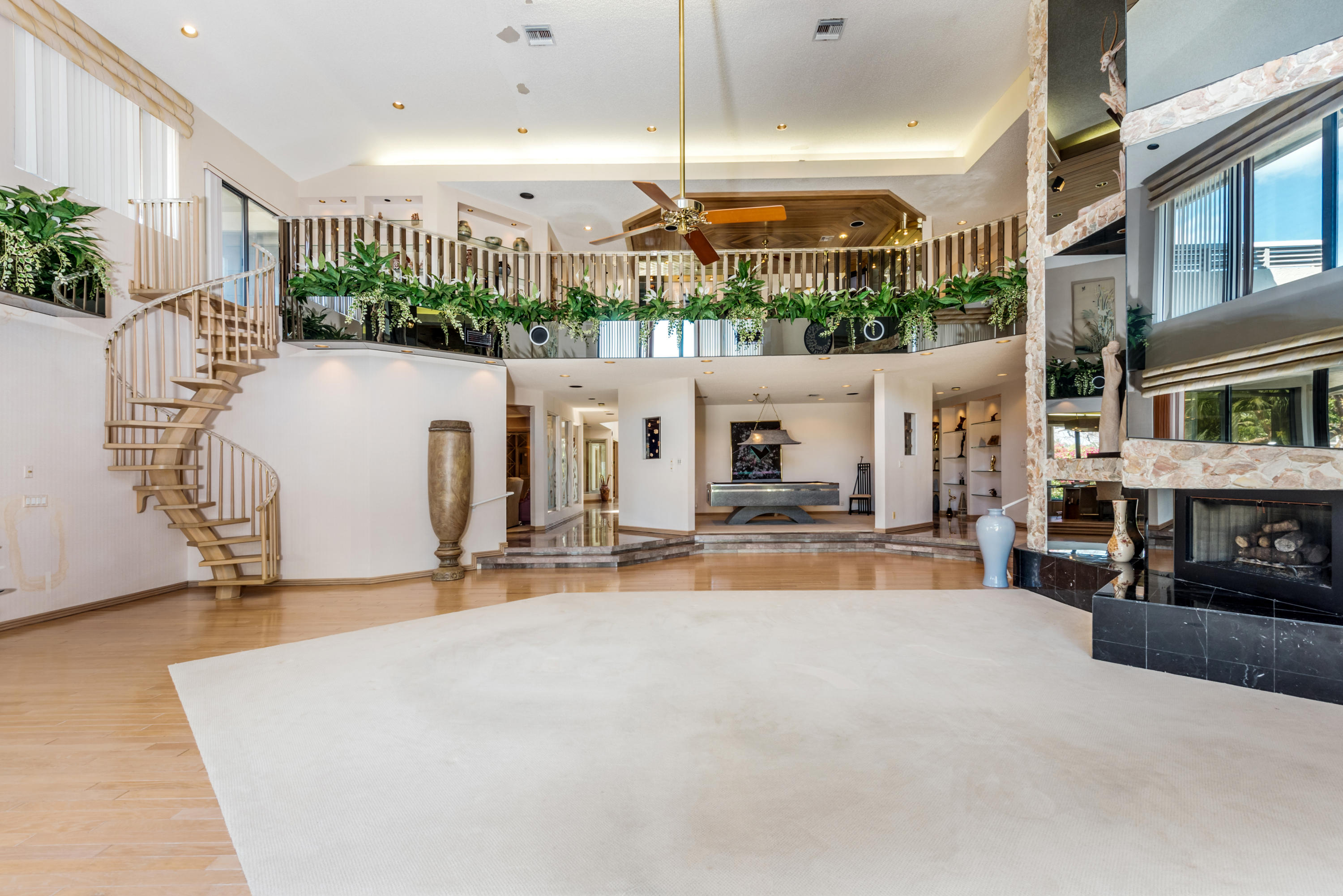 Royal Palm Yacht & Countr - Residential