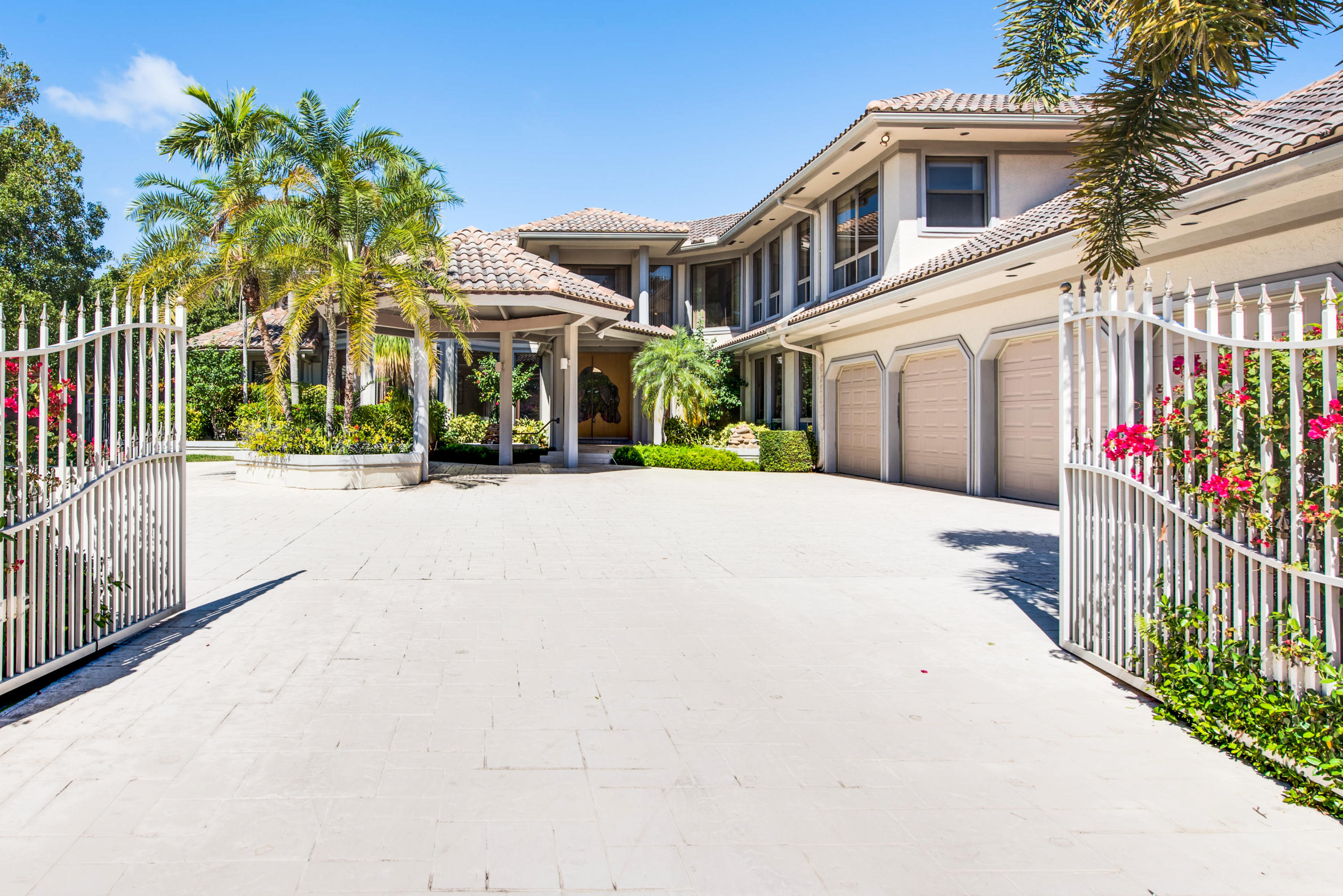 Royal Palm Yacht & Countr - Residential