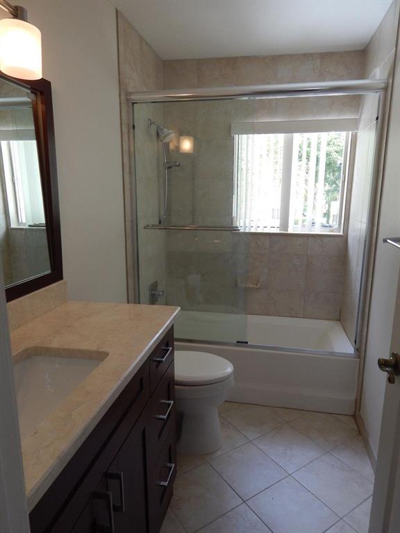 MISSION BAY 02 - Residential Lease