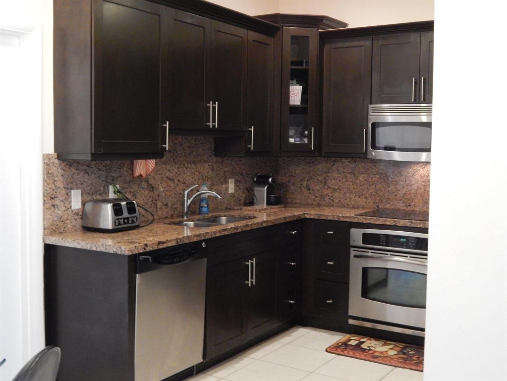 MISSION BAY 02 - Residential Lease