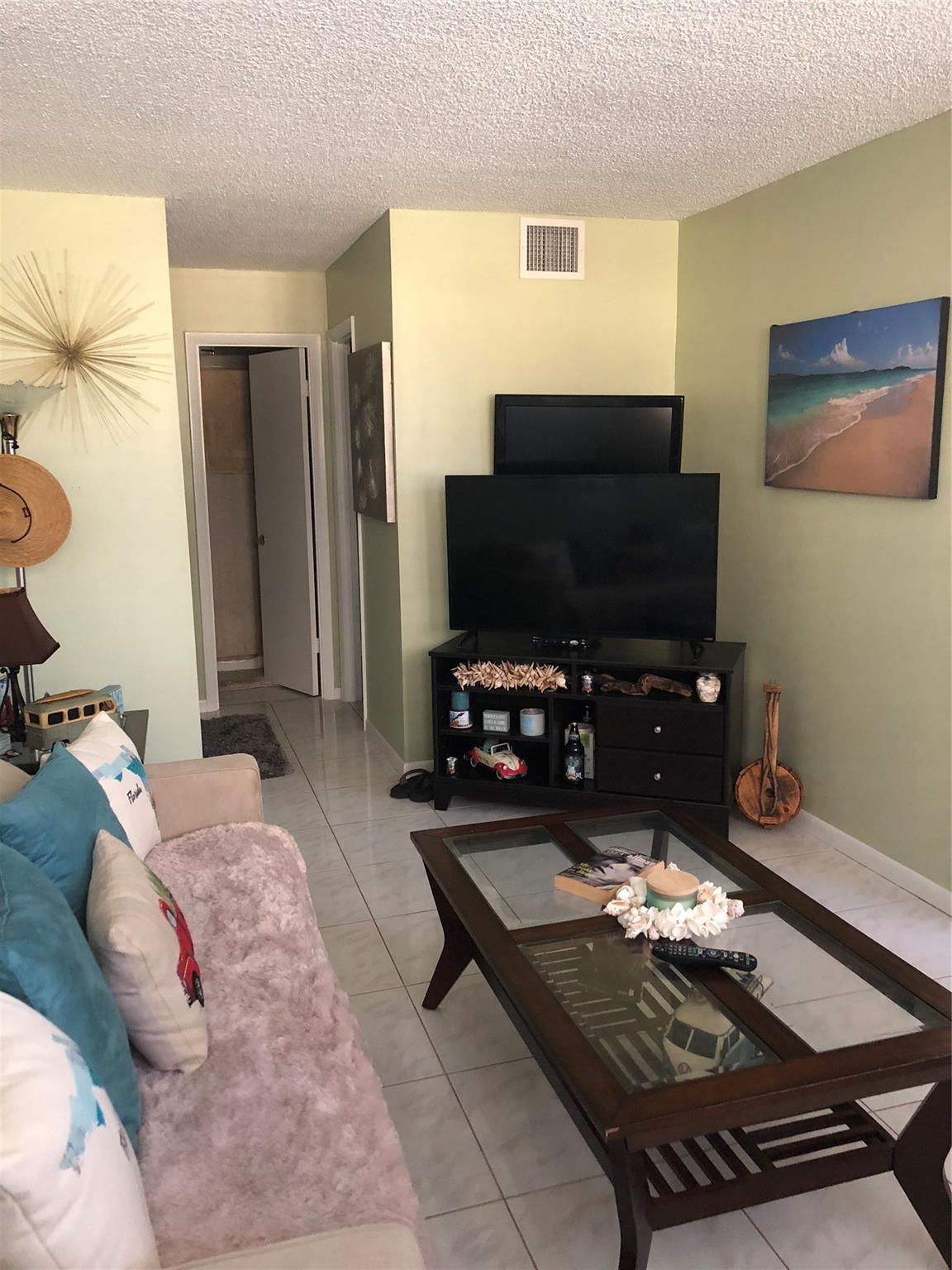 1239 Hillsboro Mile