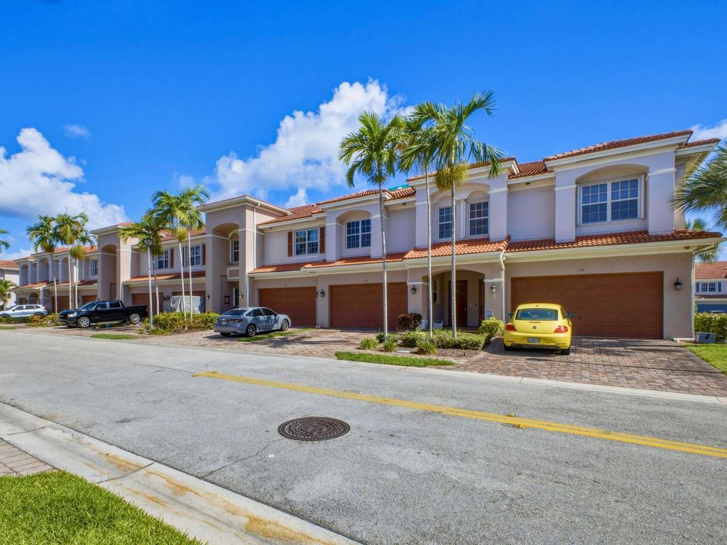 Photo of 119 Lancaster Road, Boynton Beach, FL 33426 (MLS # B26033073)