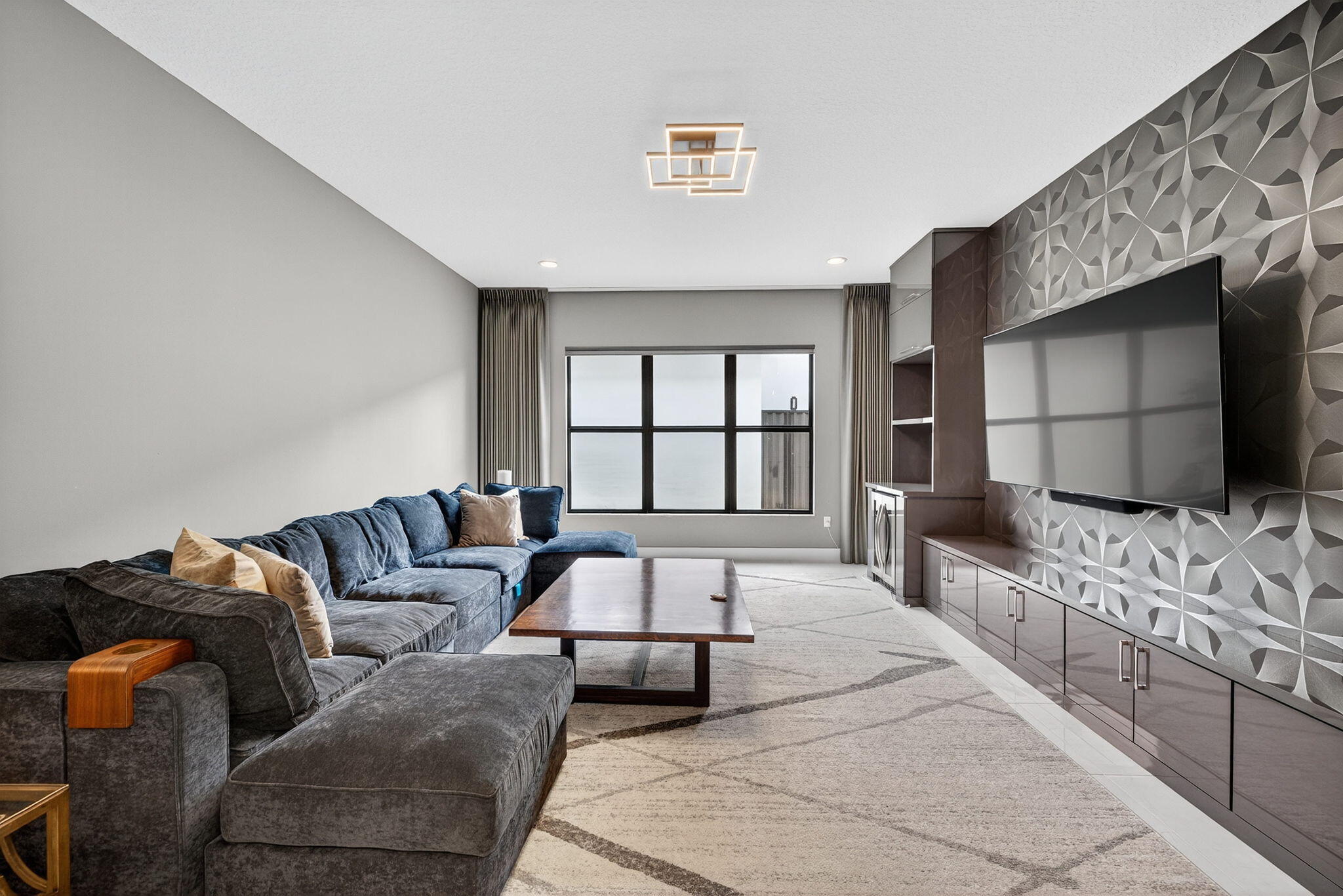 8618 Tower Bridge Court