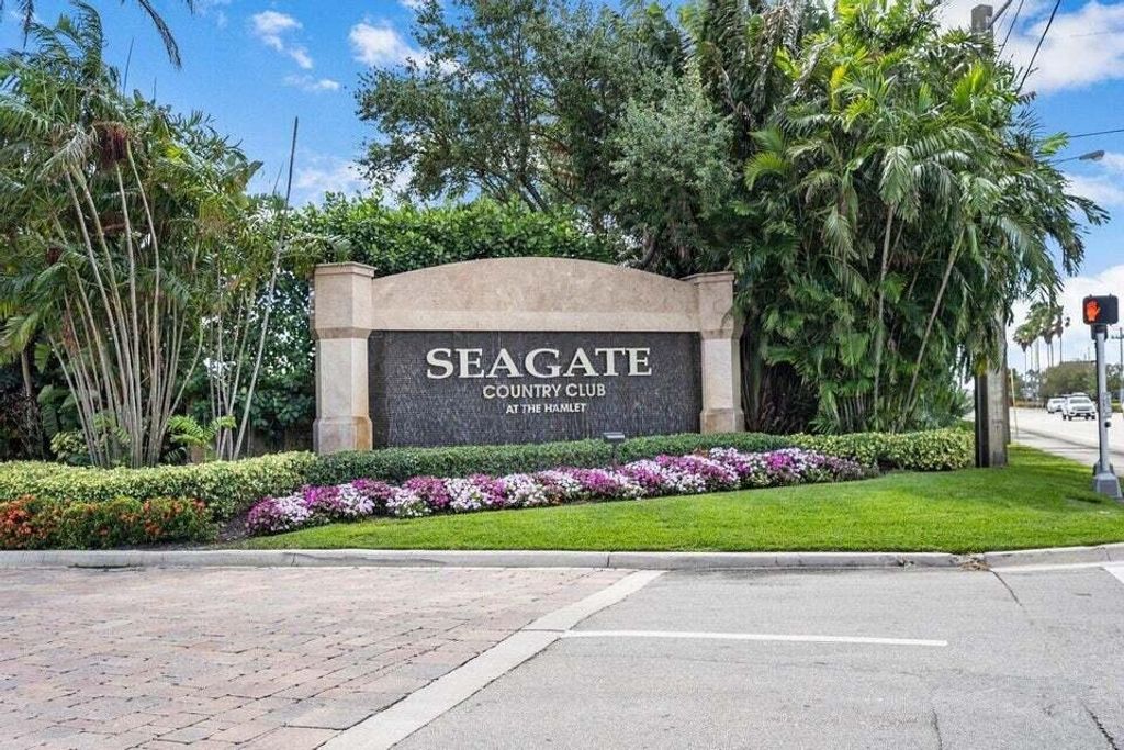 Photo of 501 W Greensward Lane #101-C, Delray Beach, FL 33445 (MLS # R11027410)