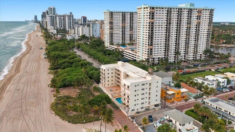 Tiny photo for 901 S Surf Road #506, Hollywood, FL 33019 (MLS # B26086290)