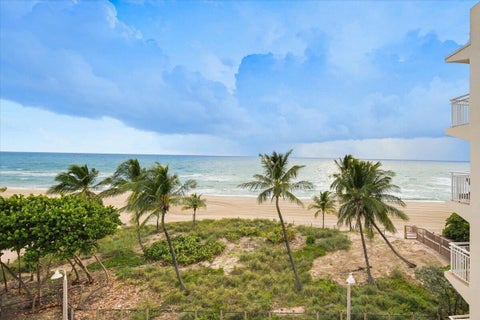Tiny photo for 901 S Surf Road #506, Hollywood, FL 33019 (MLS # B26086290)