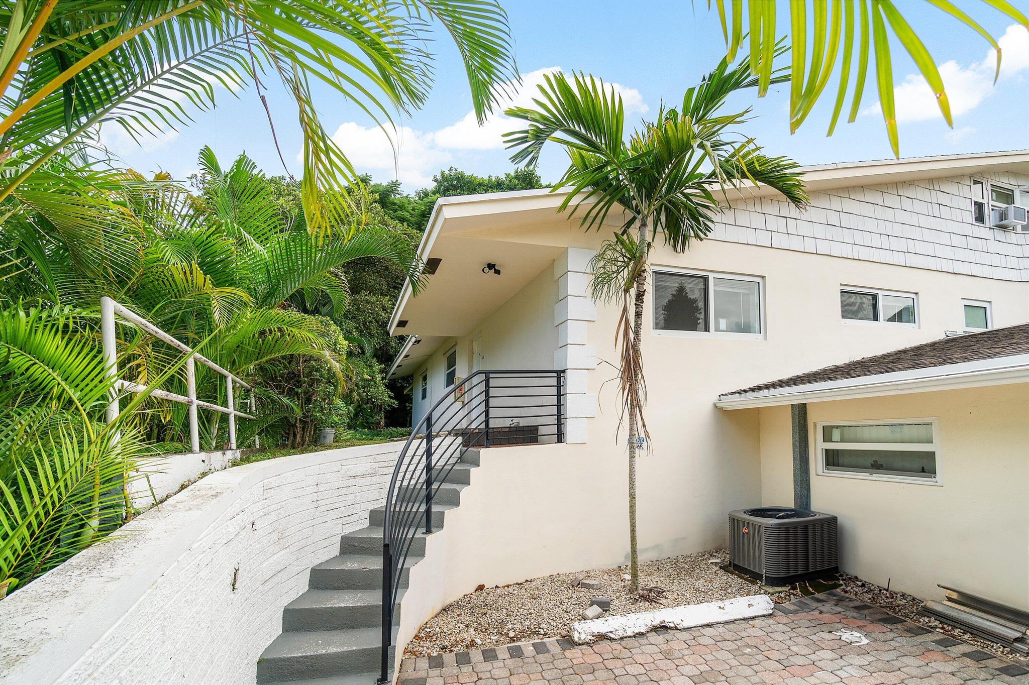 BOCA RATON SQUARE GATEWAY - Residential Lease