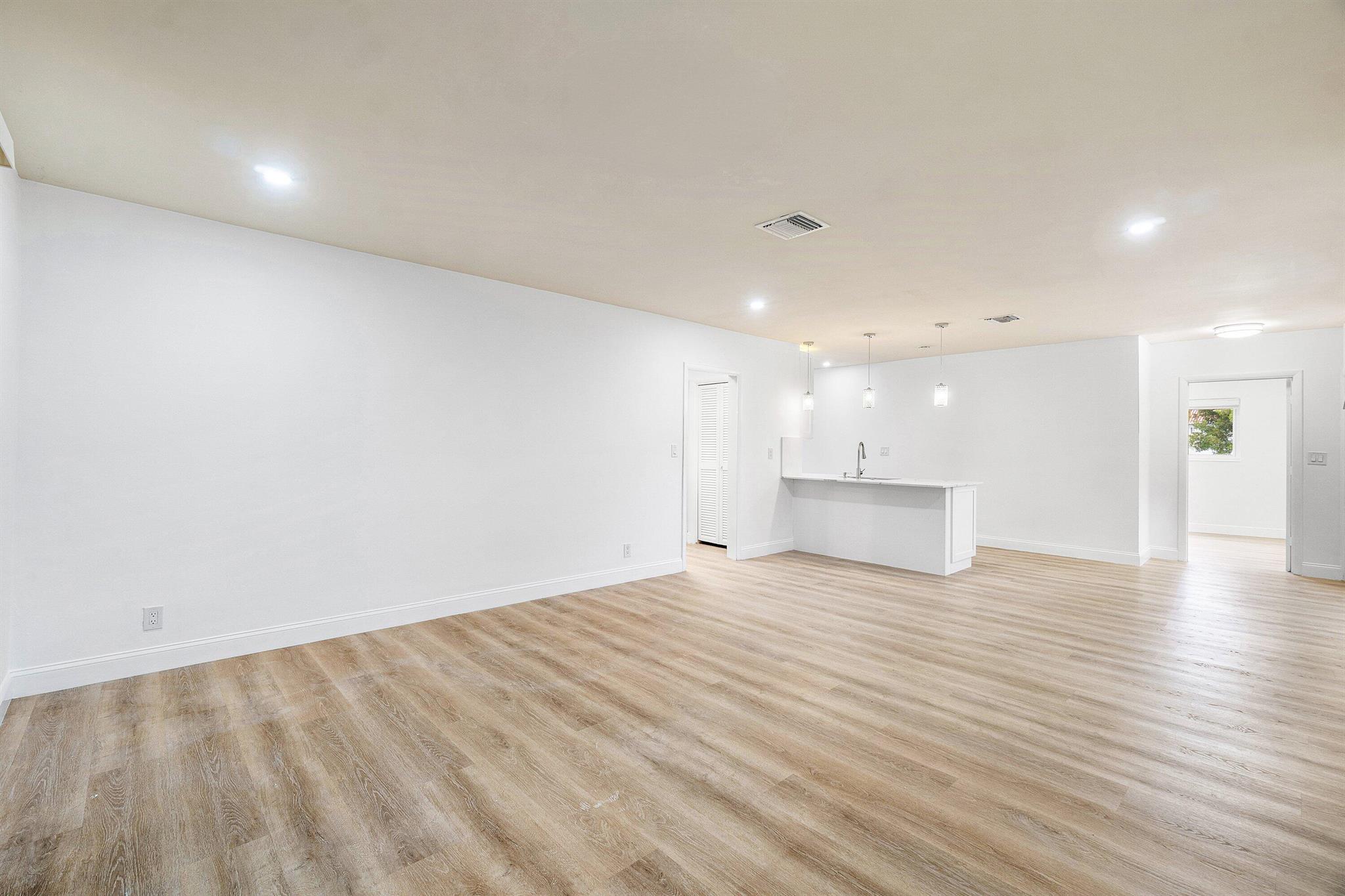 BOCA RATON SQUARE GATEWAY - Residential Lease