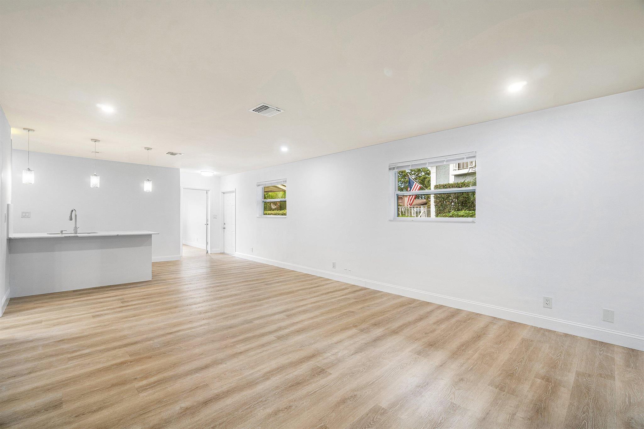 BOCA RATON SQUARE GATEWAY - Residential Lease