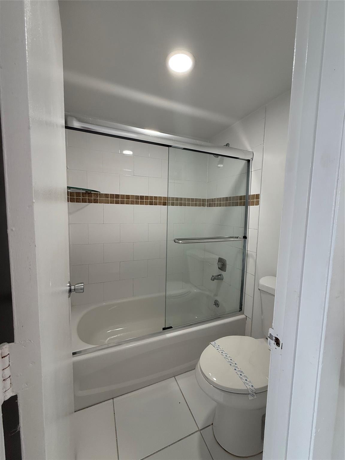 Royalton on the Green - Residential Lease