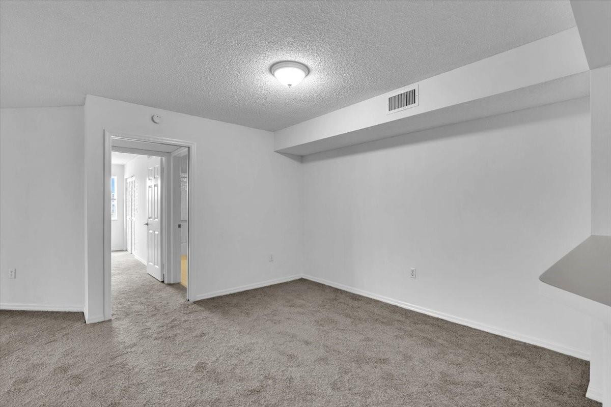 Trent Condo / Kings Point - Residential