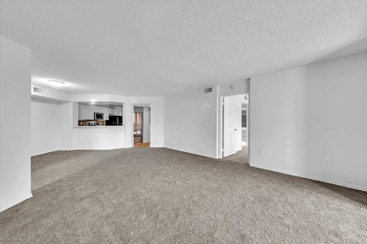 Trent Condo / Kings Point - Residential