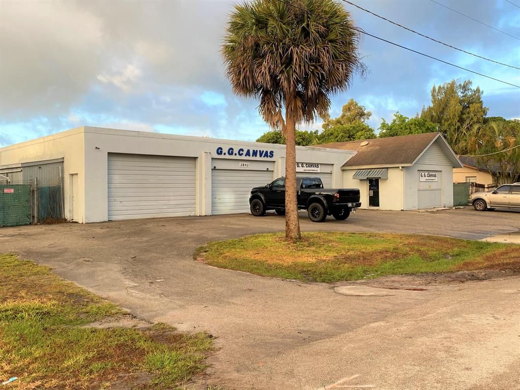 Photo of 2842 SE Hawthorne Street, Stuart, FL 34997 (MLS # R10720695)
