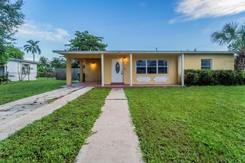 3341 NW 7th St Lauderhill FL 33311