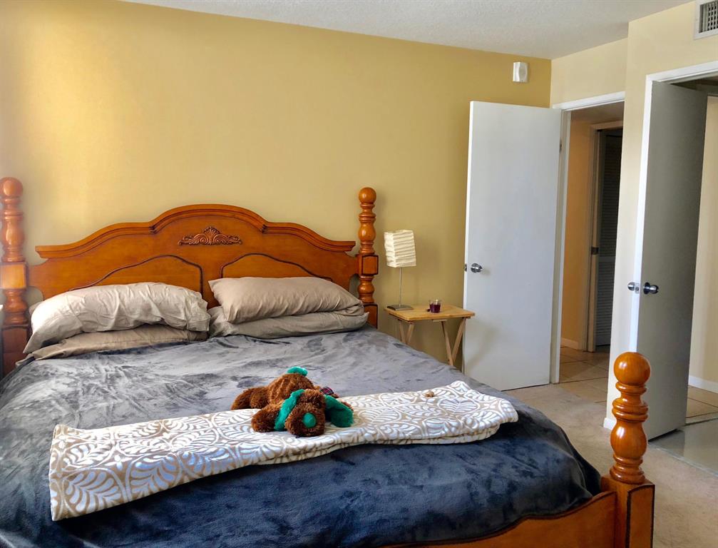 LAKESIDE - Residential