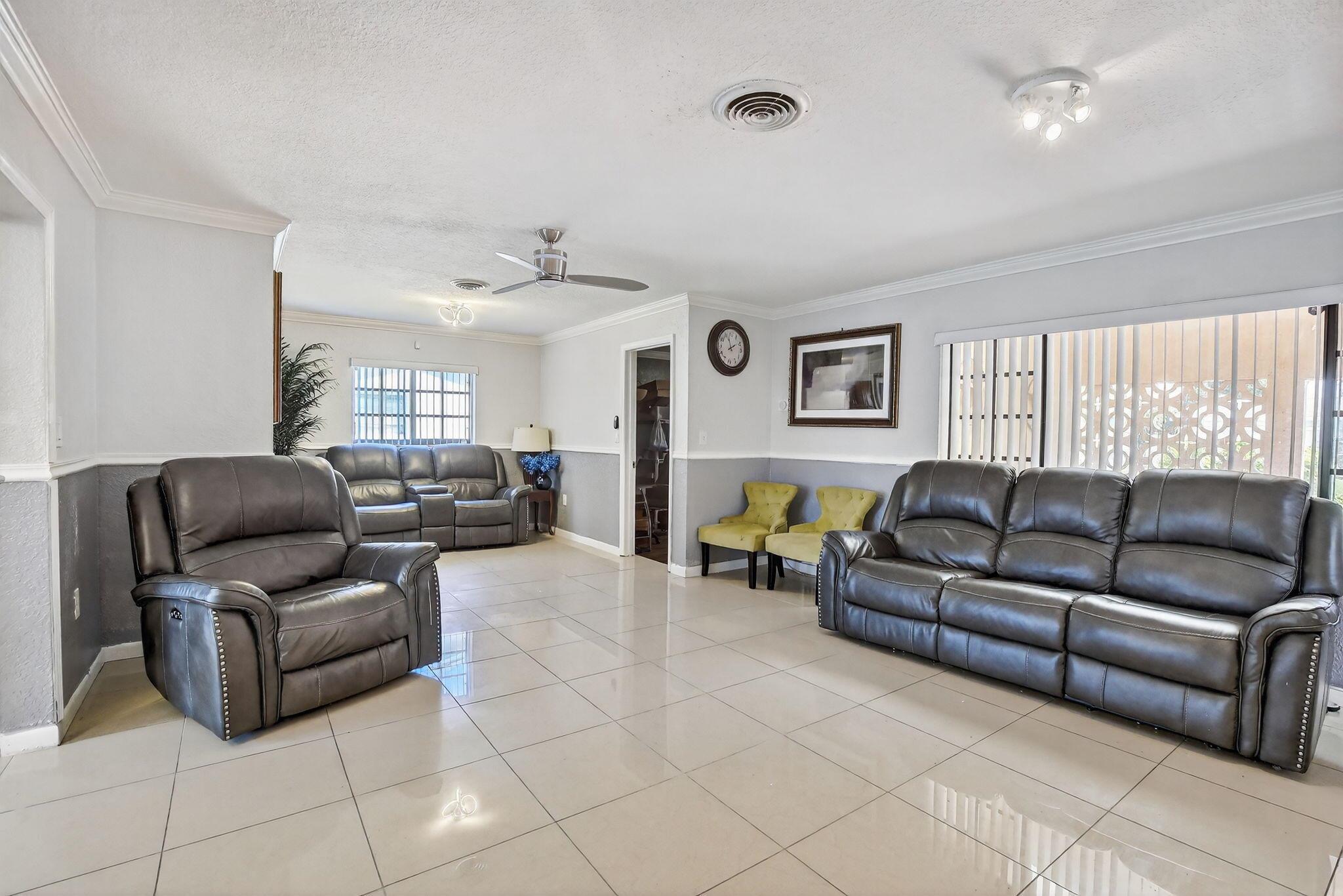 MIRAMAR ISLES SEC 1 - Residential