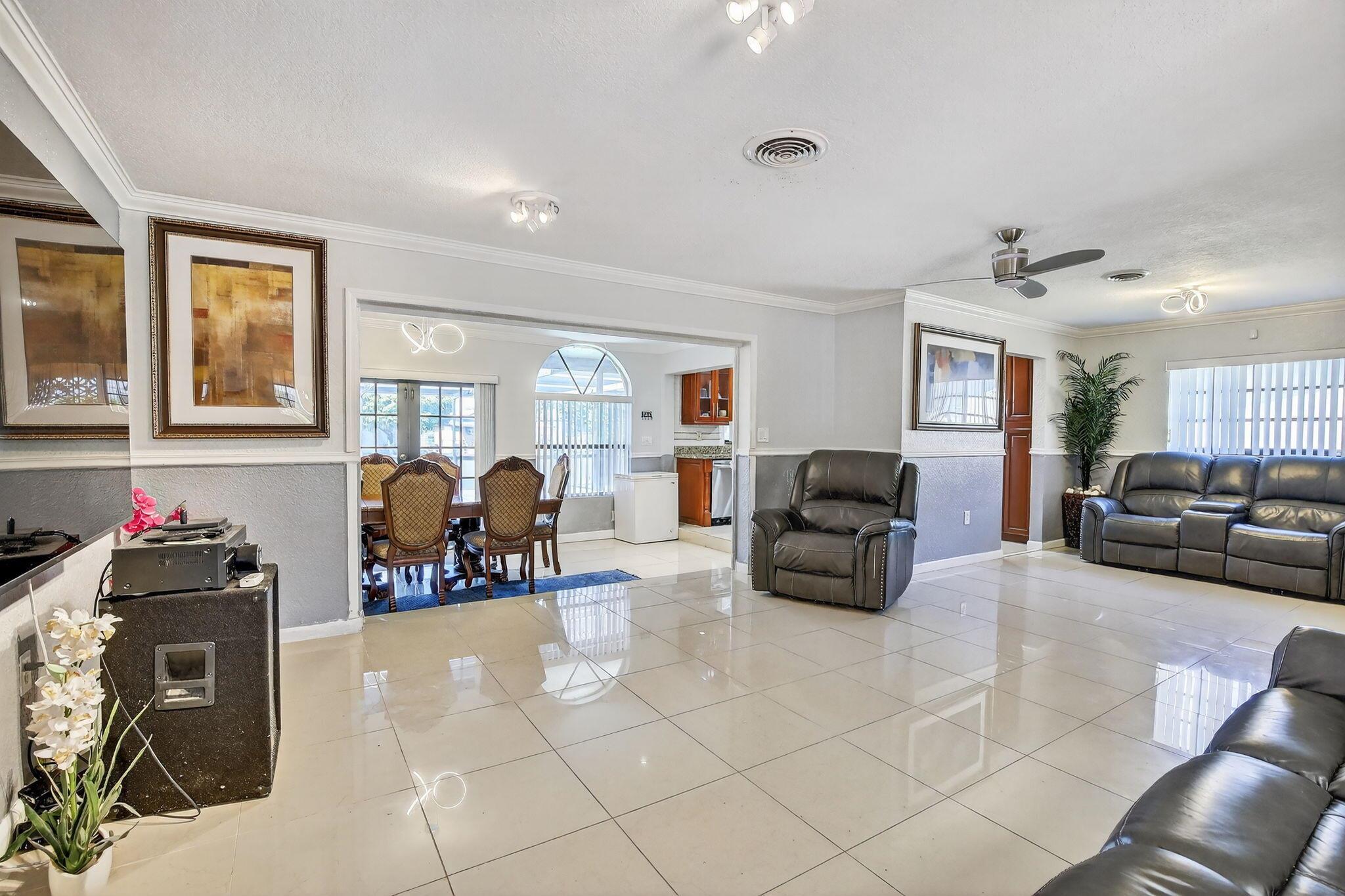 MIRAMAR ISLES SEC 1 - Residential