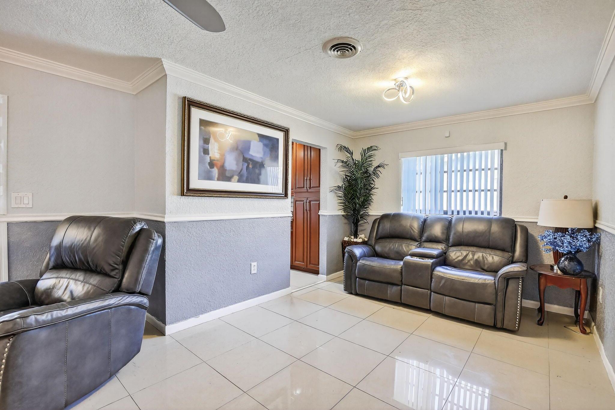 MIRAMAR ISLES SEC 1 - Residential