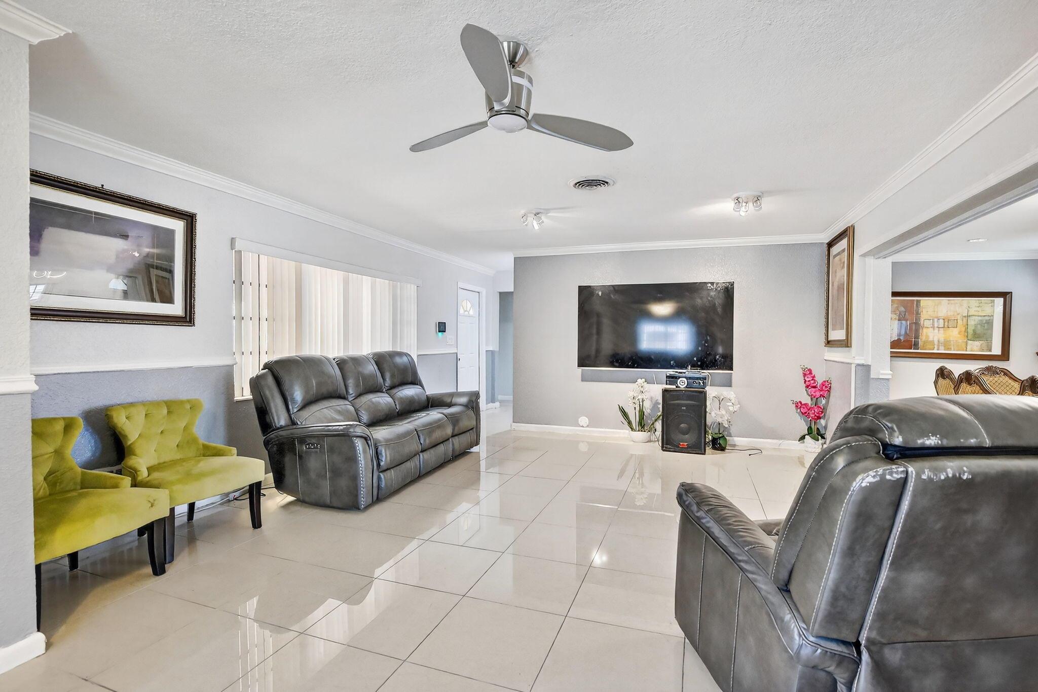 MIRAMAR ISLES SEC 1 - Residential