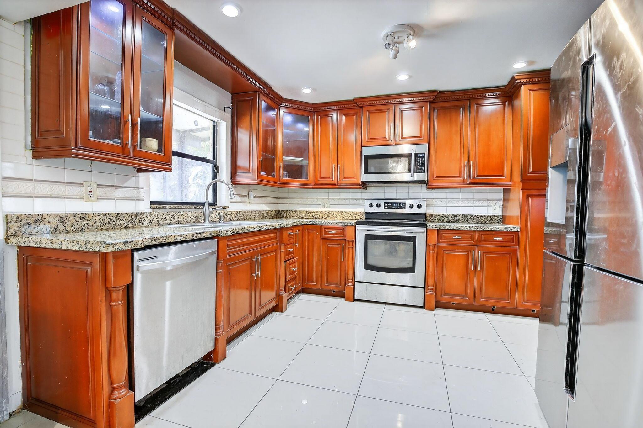 MIRAMAR ISLES SEC 1 - Residential