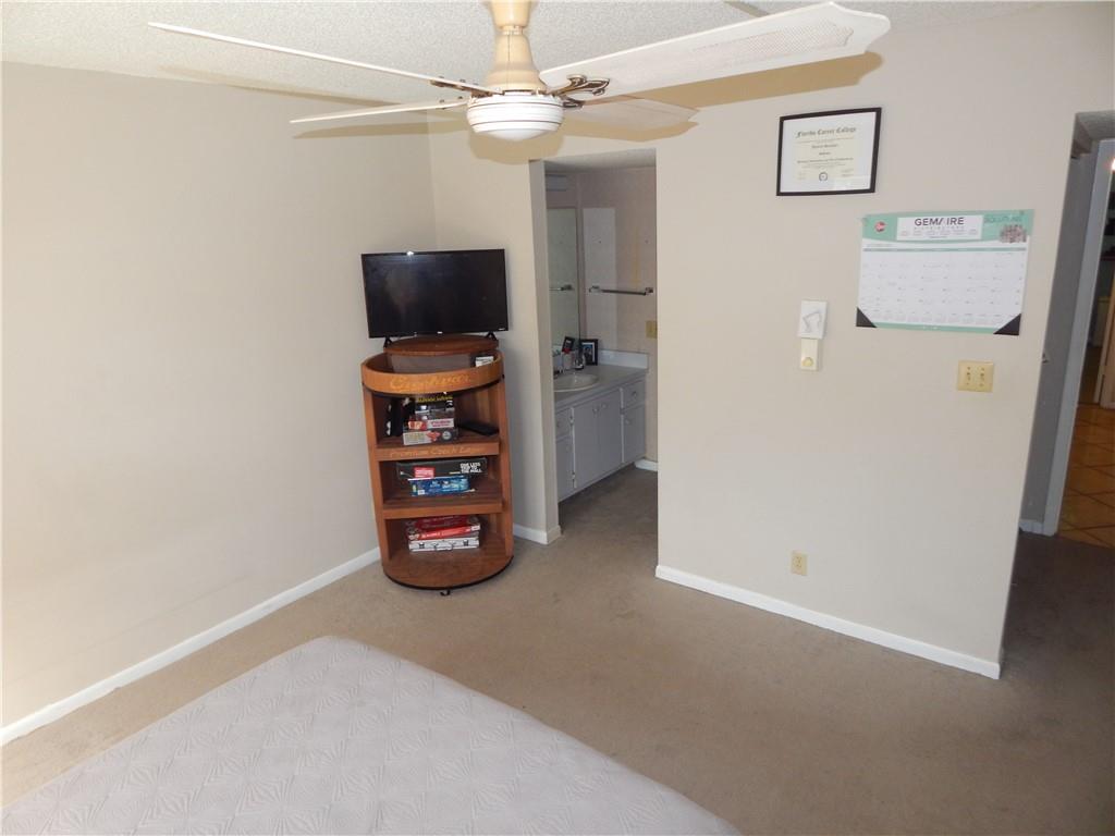 SHERWOOD SQUARE - Residential