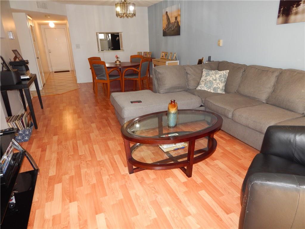 SHERWOOD SQUARE - Residential