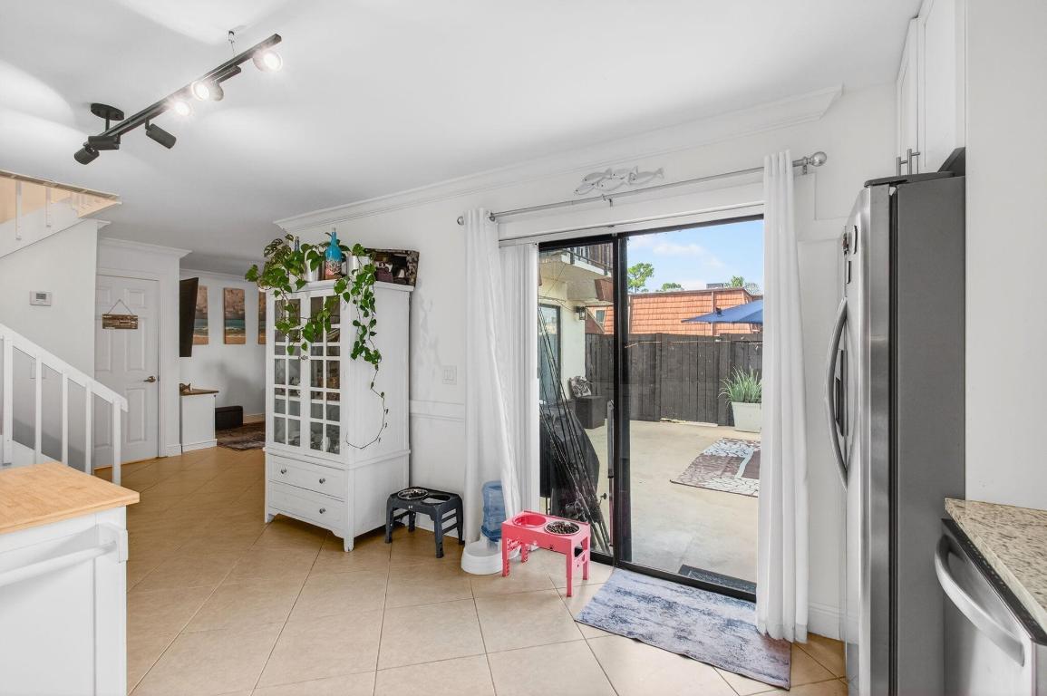 2140 White Pine Circle A