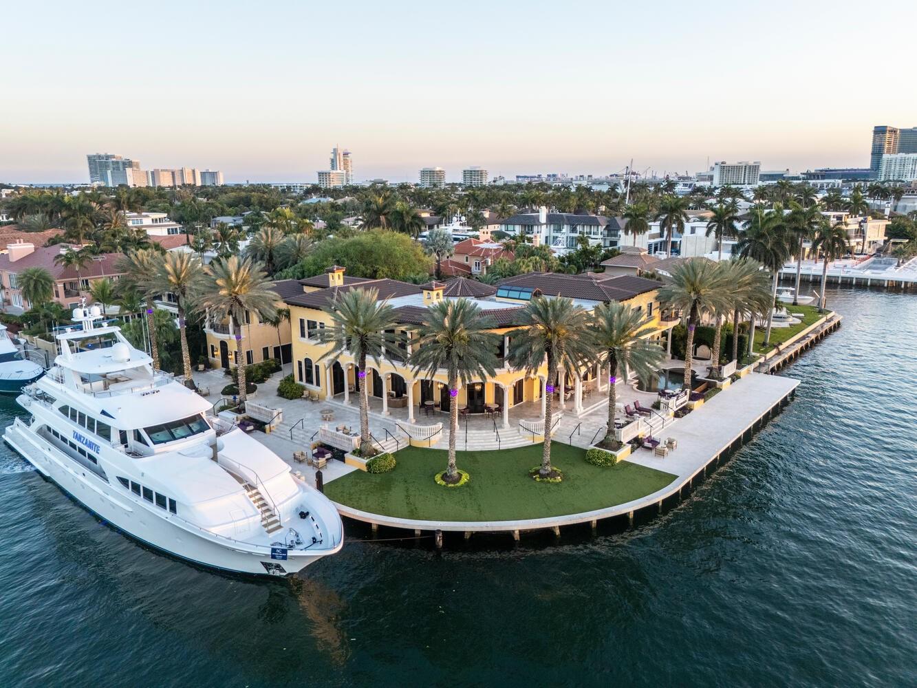 Isla Bahia 47-27 B - Residential
