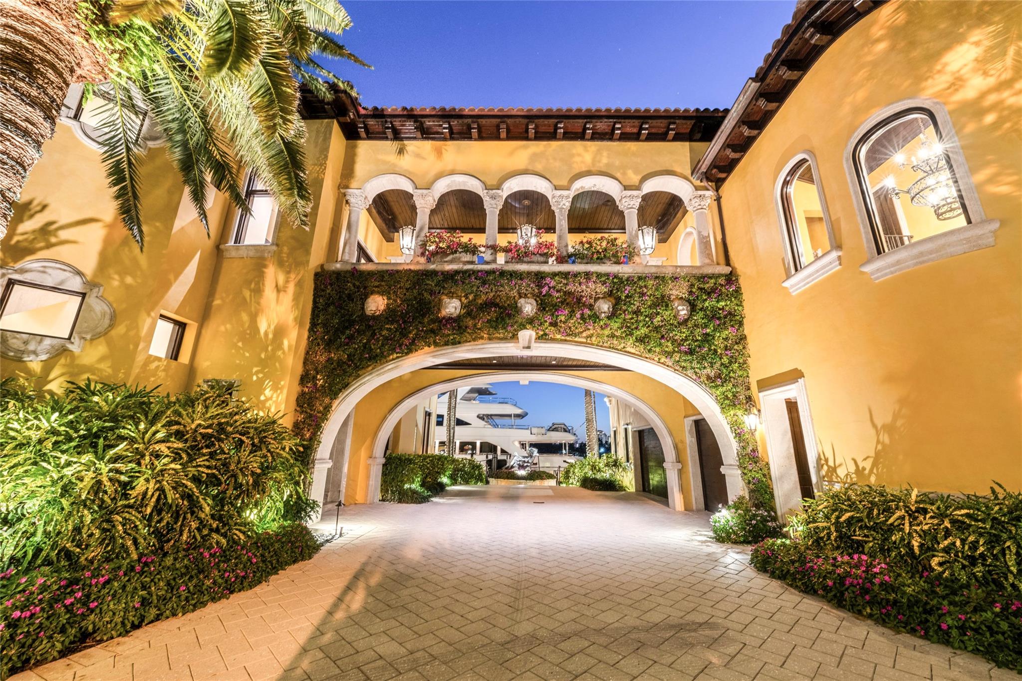 Isla Bahia 47-27 B - Residential