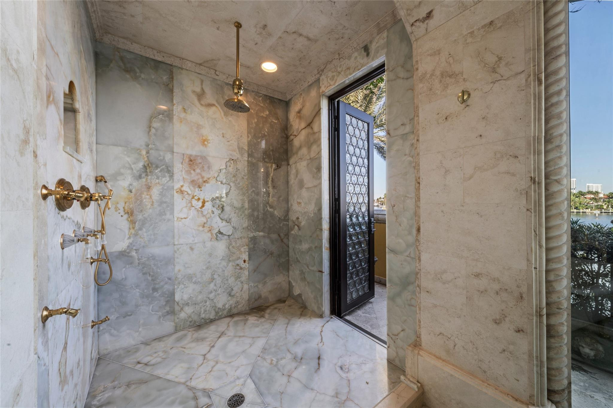 Isla Bahia 47-27 B - Residential