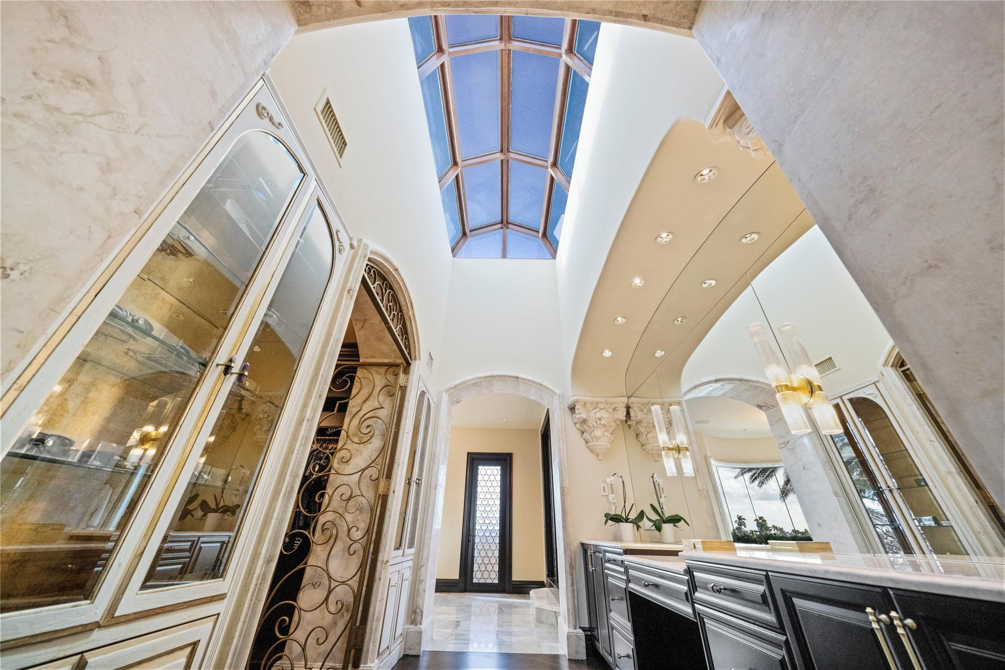 Isla Bahia 47-27 B - Residential