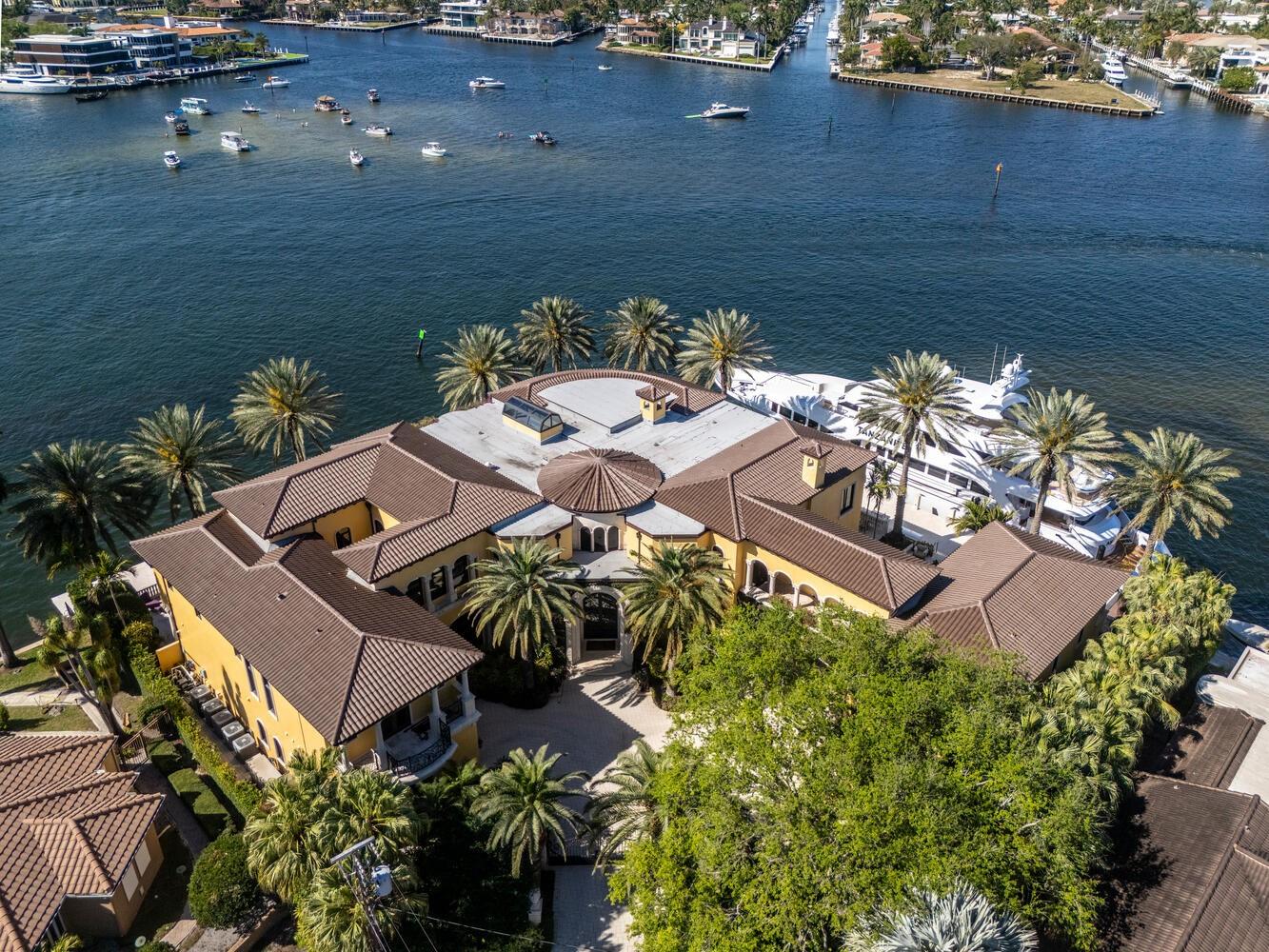 Isla Bahia 47-27 B - Residential