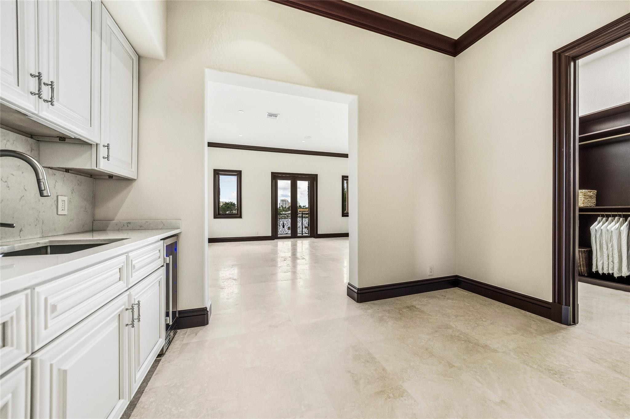 Isla Bahia 47-27 B - Residential