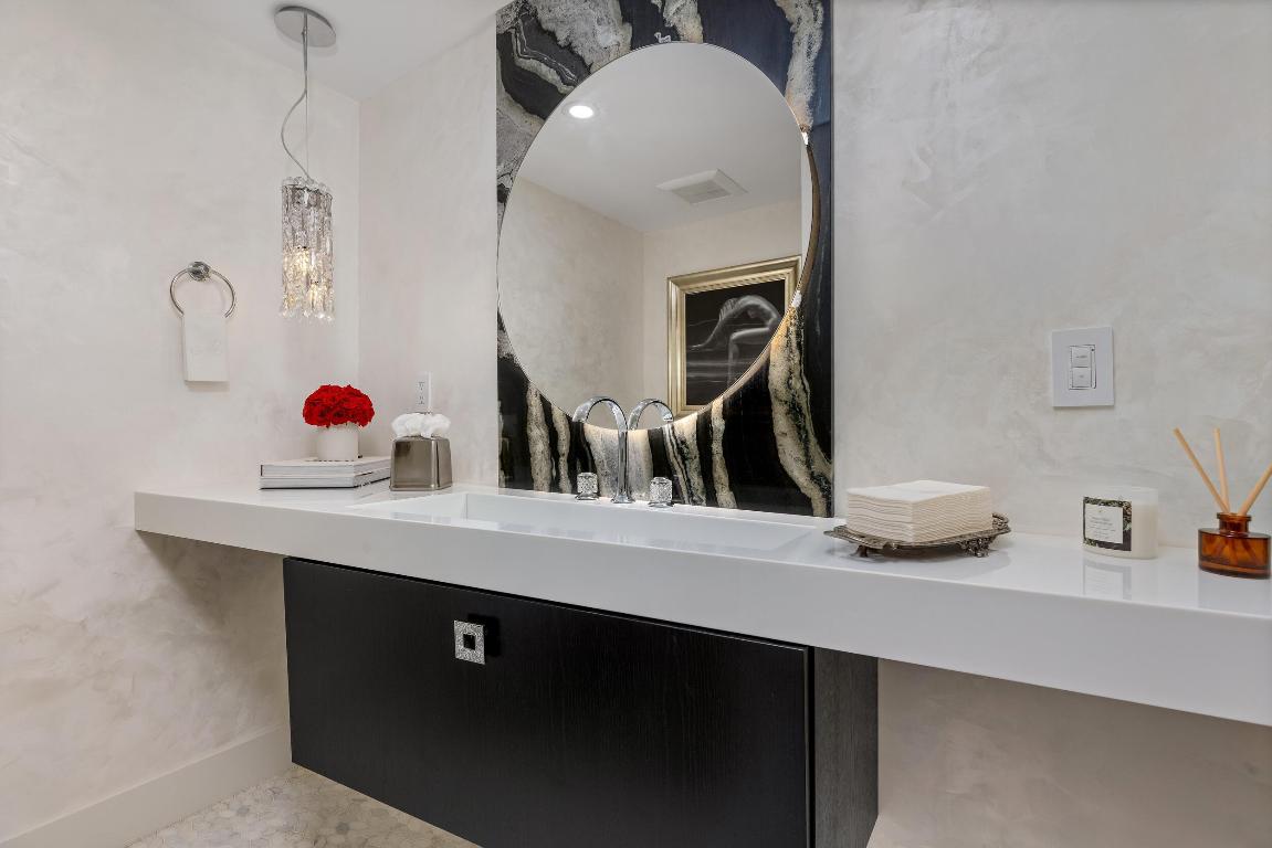 PRESIDENTIAL PLACE CONDO - Residential